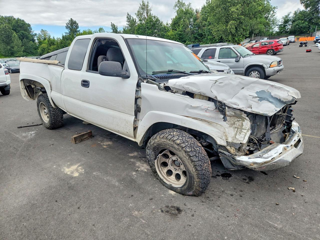2005 Chevrolet Silverado K1500 White vin: 2GCEK19B051298135
