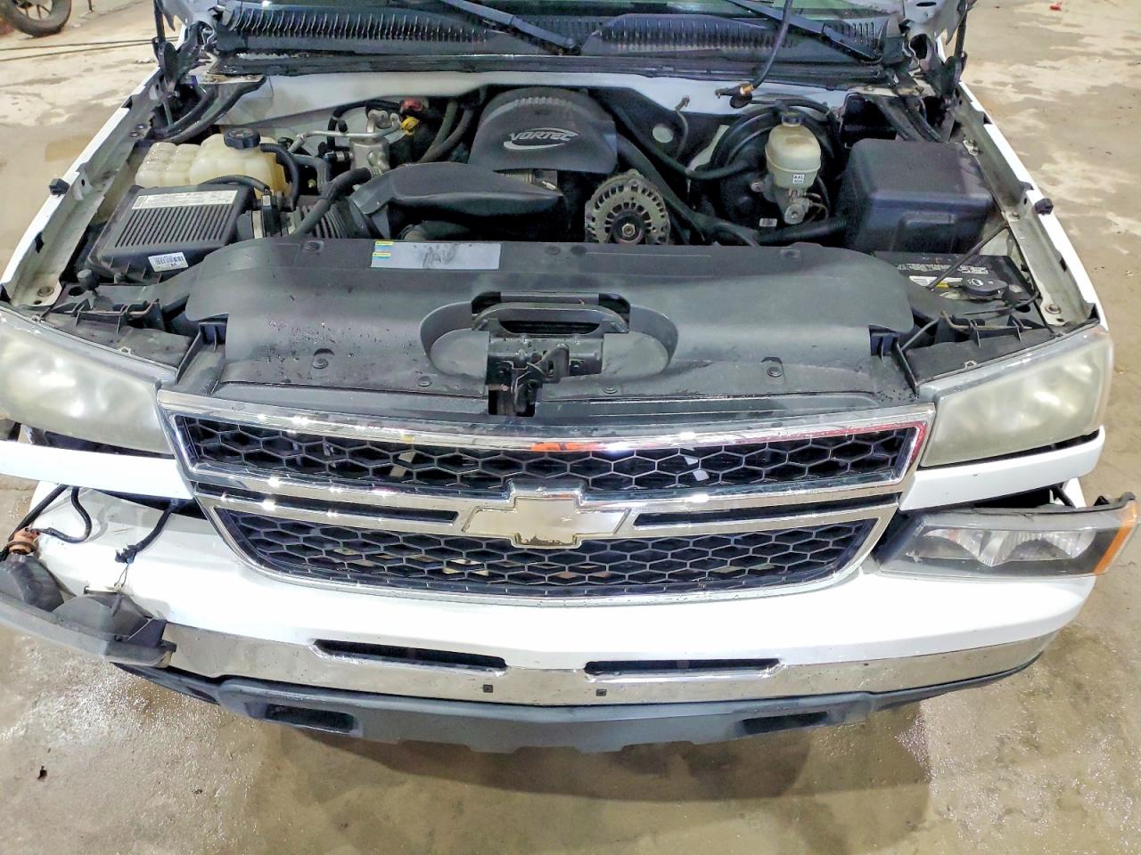 2006 Chevrolet Silverado K1500 White vin: 2GCEK19B161257708