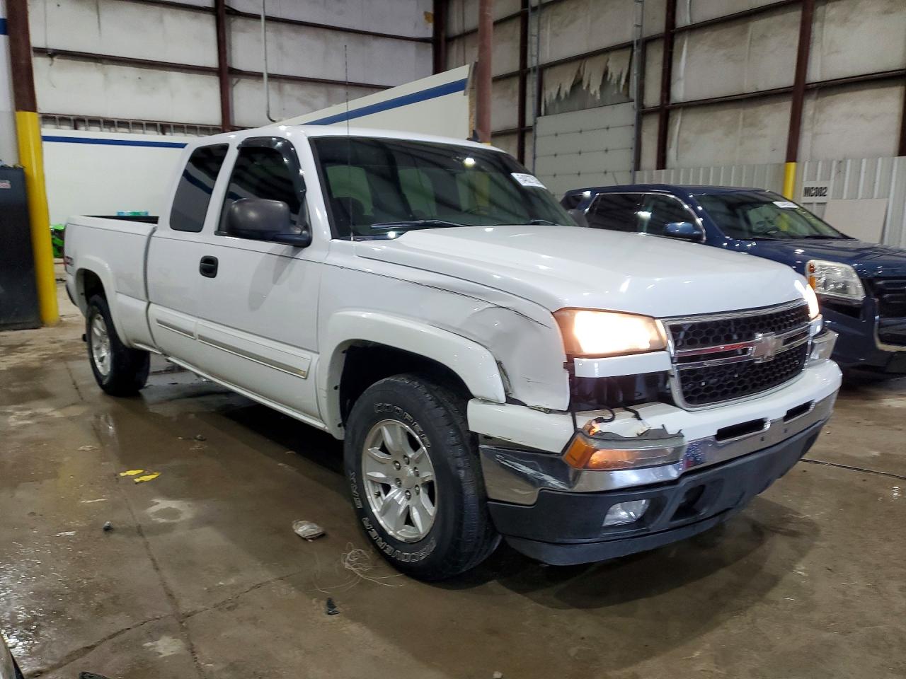 2006 Chevrolet Silverado K1500 White vin: 2GCEK19B161257708