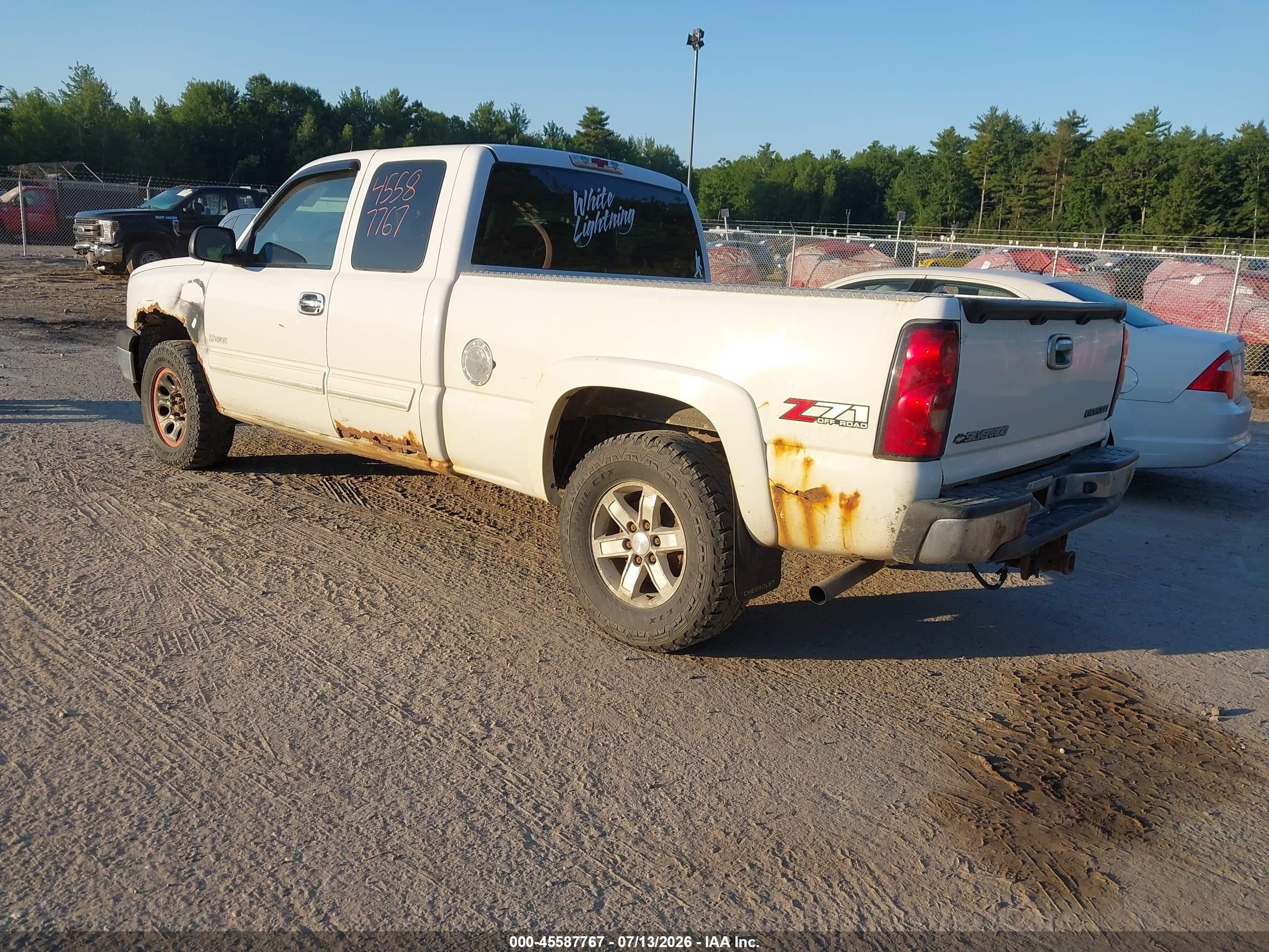 2005 Chevrolet Silverado 1500 Z71 White vin: 2GCEK19BX51229341