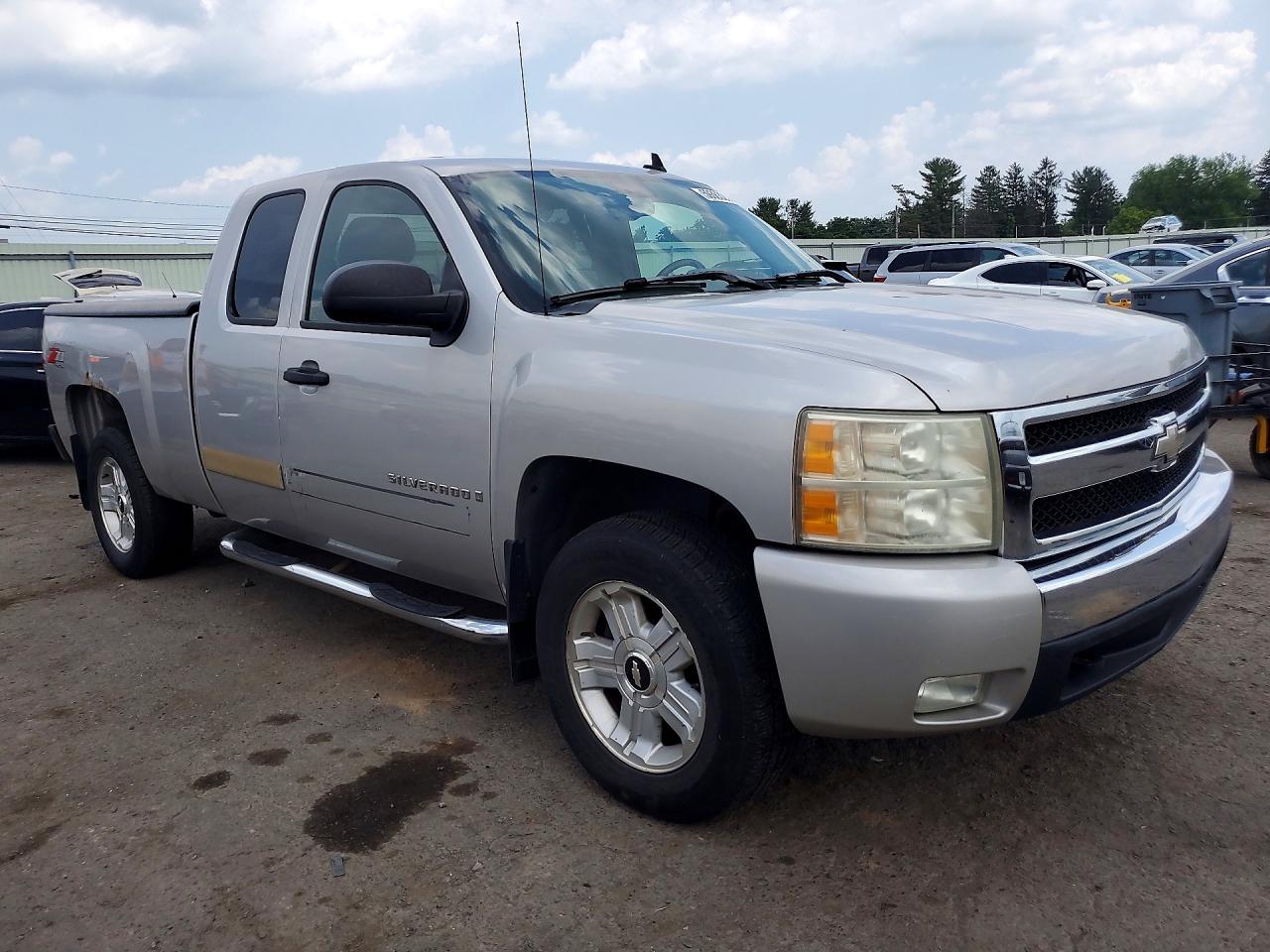2007 Chevrolet Silverado K1500 Silver vin: 2GCEK19J071584495