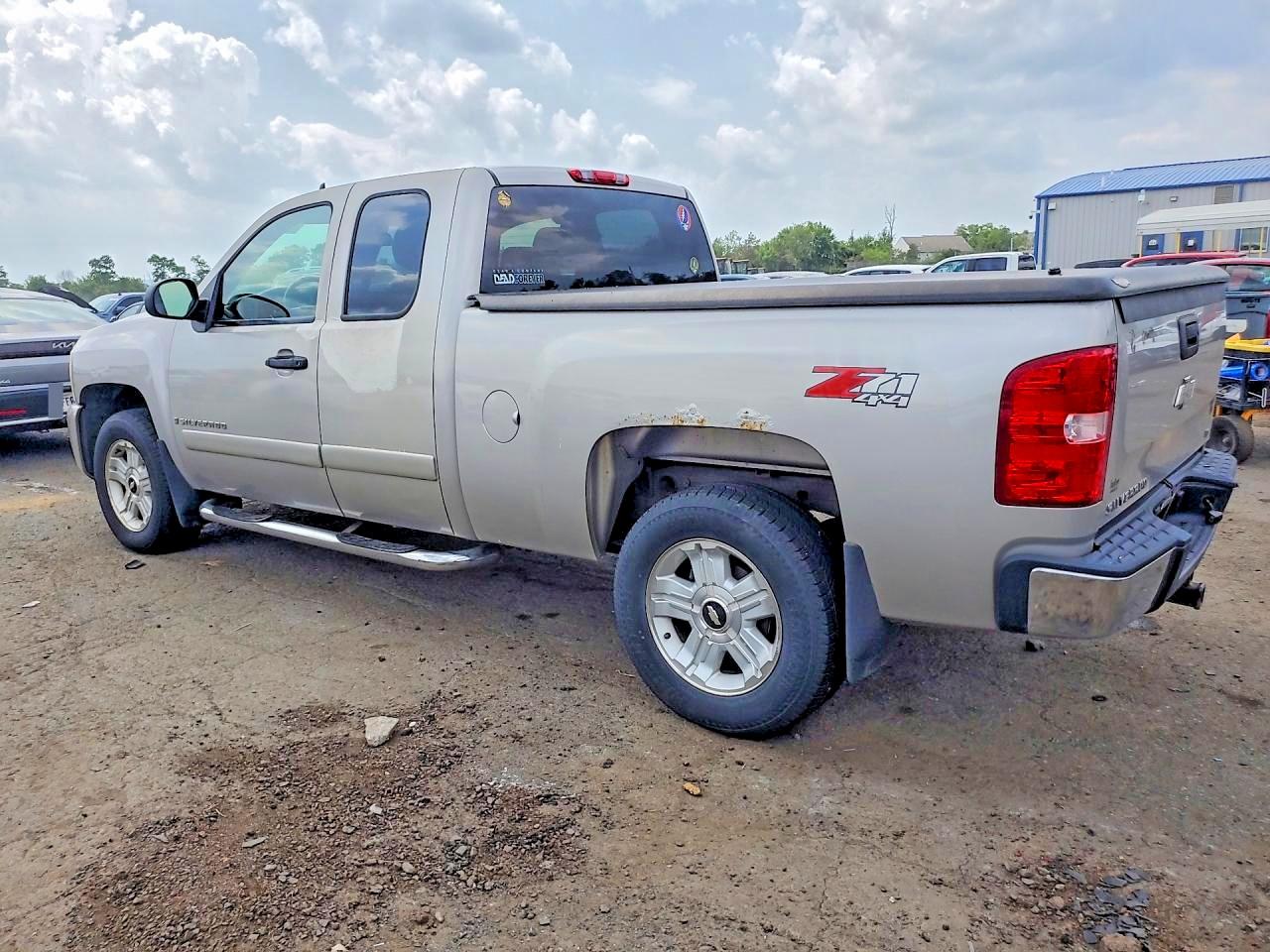 2007 Chevrolet Silverado K1500 Silver vin: 2GCEK19J071584495