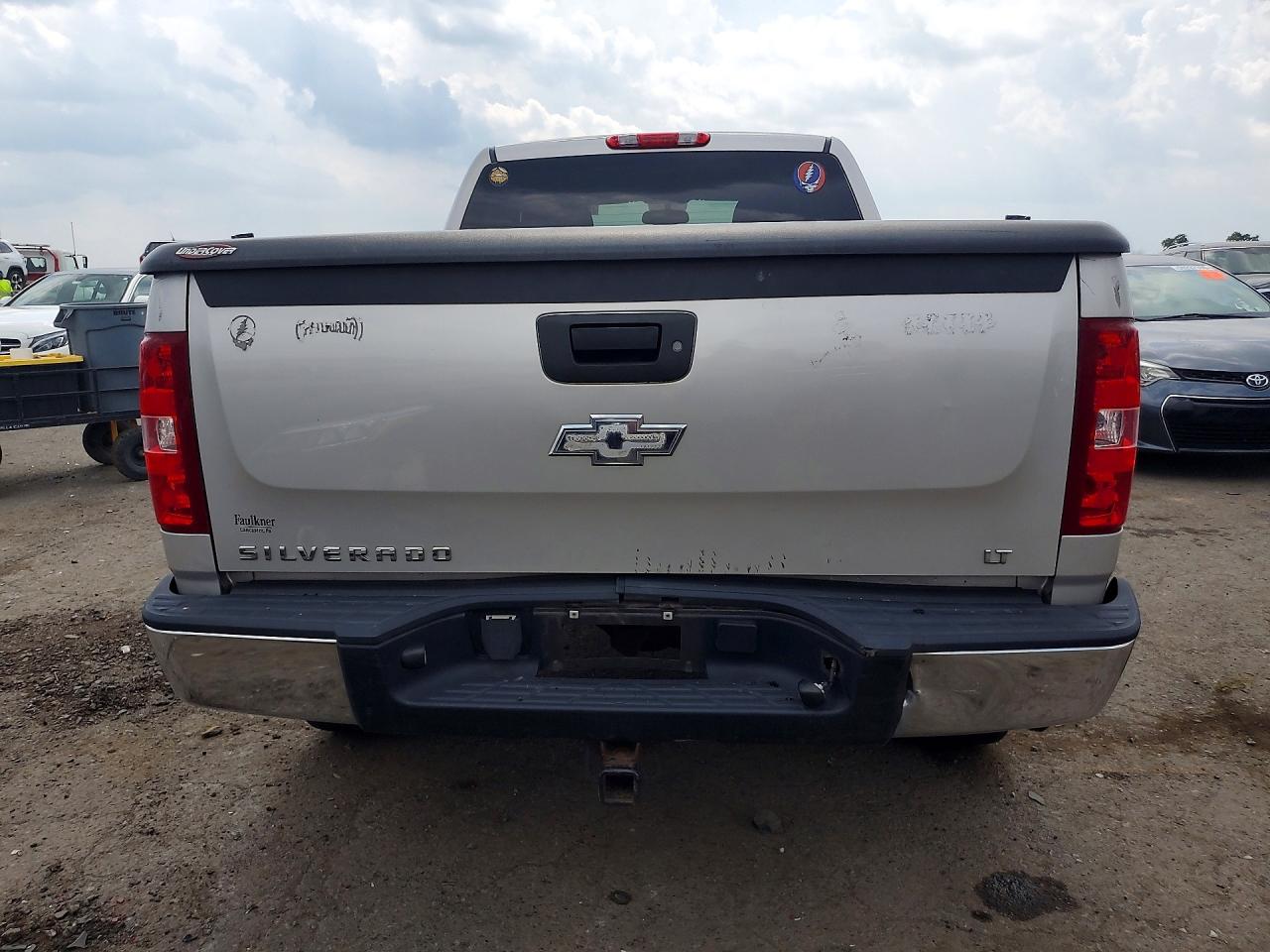 2007 Chevrolet Silverado K1500 Silver vin: 2GCEK19J071584495