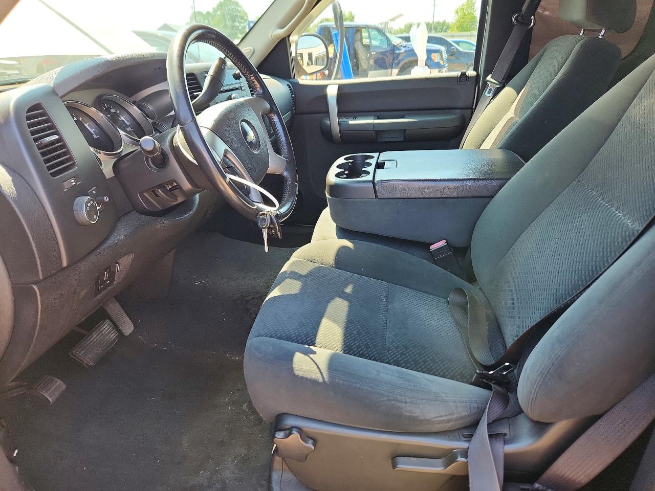 2008 Chevrolet Silverado K1500 Silver vin: 2GCEK19J181176699