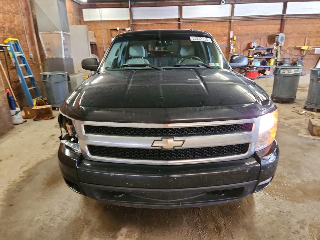 2008 Chevrolet Silverado K1500 Black vin: 2GCEK19J181191252