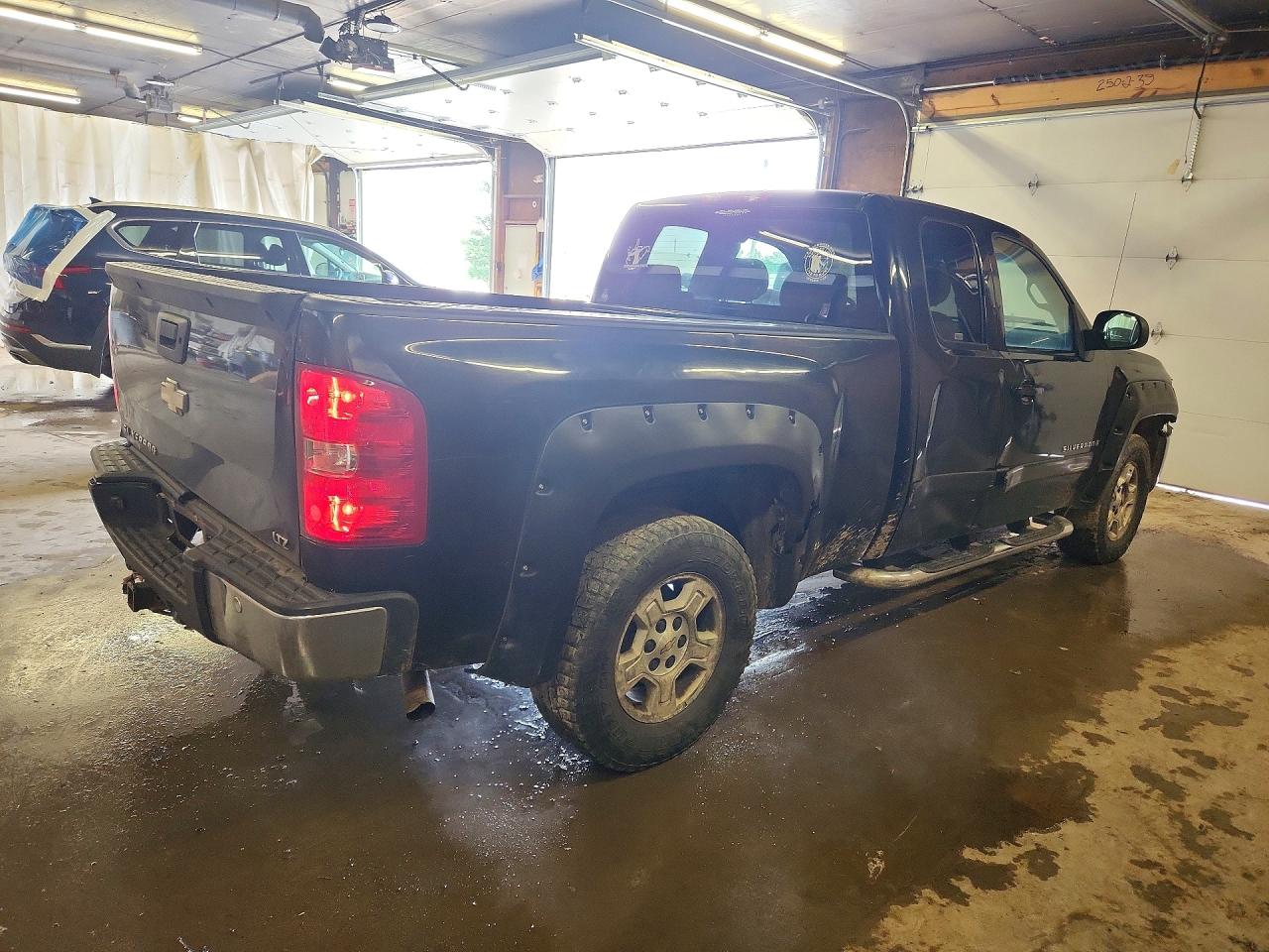 2008 Chevrolet Silverado K1500 Black vin: 2GCEK19J181191252