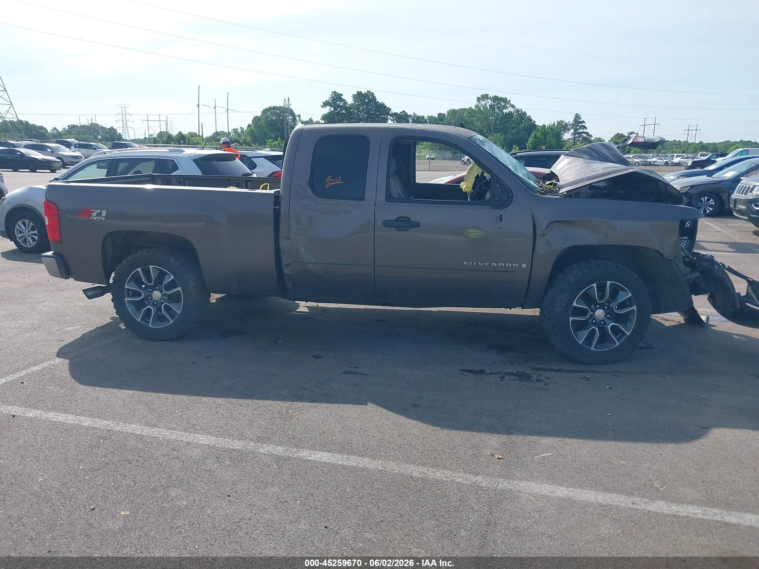 2007 Chevrolet Silverado 1500 Lt1 Коричневый vin: 2GCEK19J371654362
