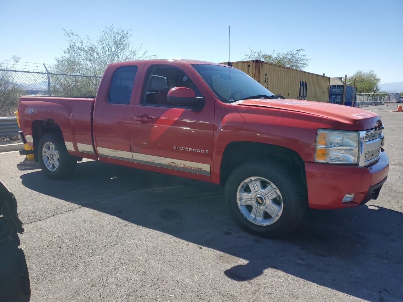 2008 Chevrolet Silverado K1500 Red vin: 2GCEK19J381136012