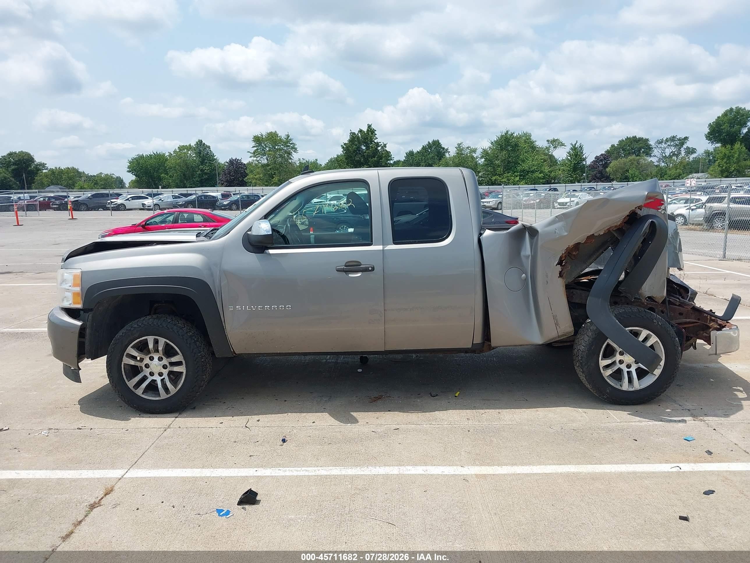 2008 Chevrolet Silverado 1500 Lt1 Silver vin: 2GCEK19J381213137