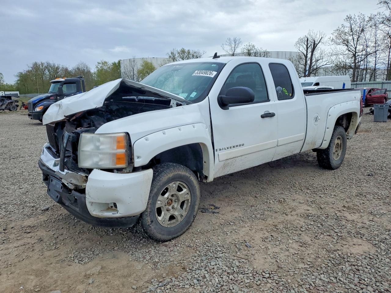 2007 Chevrolet Silverado White vin: 2GCEK19J471675768