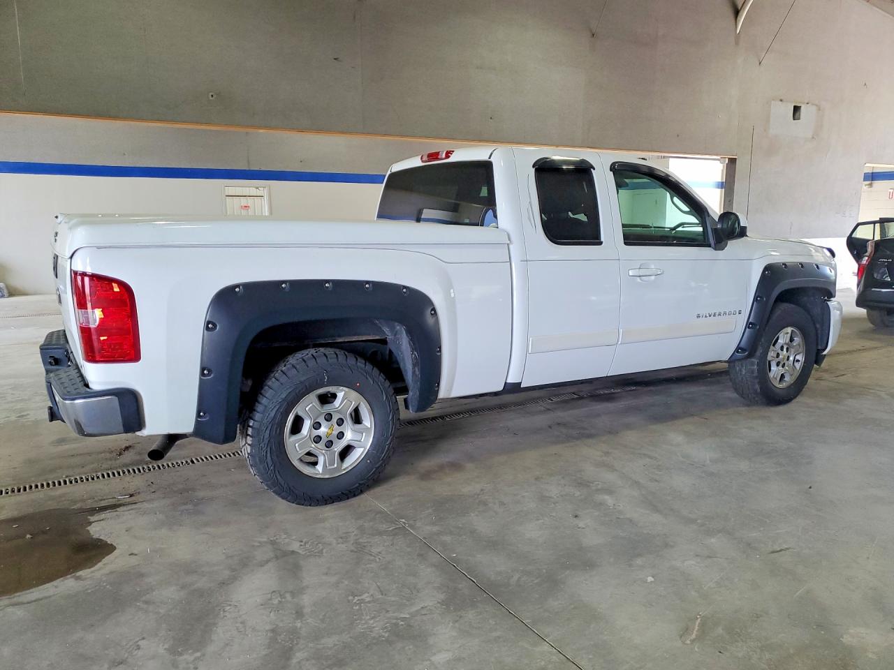 2008 Chevrolet Silverado K1500 Белый vin: 2GCEK19J481175417