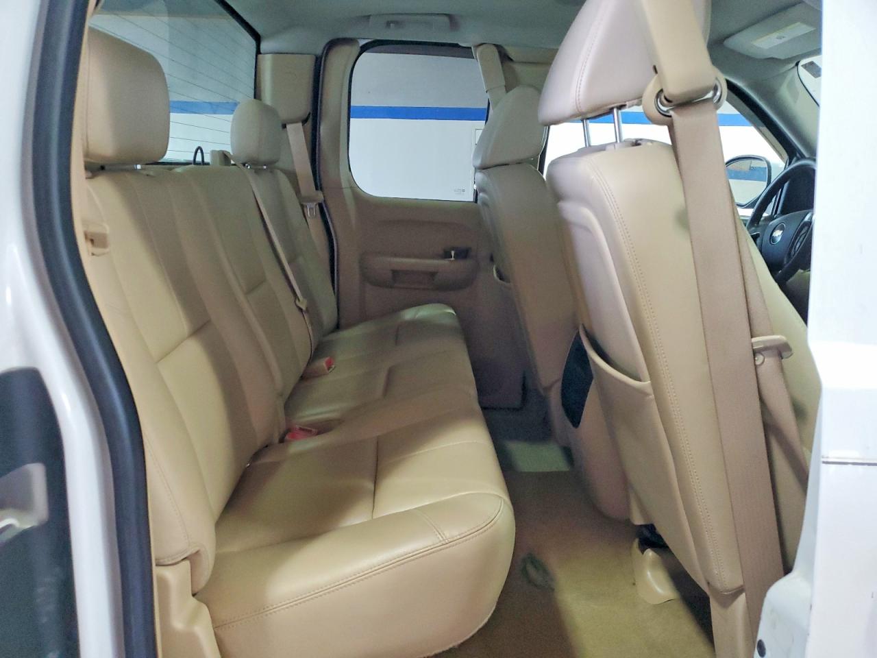 2008 Chevrolet Silverado K1500 Белый vin: 2GCEK19J481175417