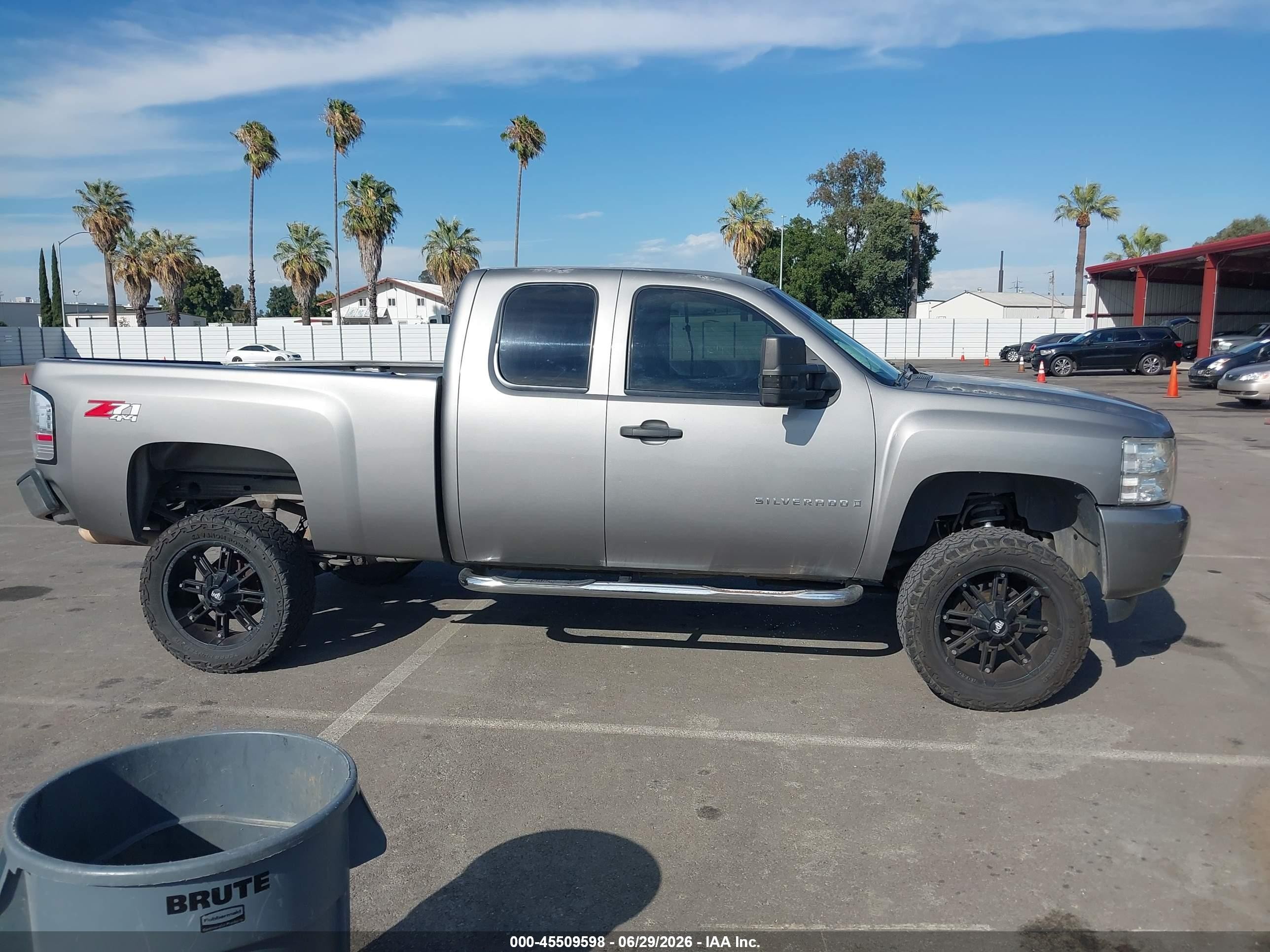 2008 Chevrolet Silverado 1500 Lt1 Silver vin: 2GCEK19J481208903