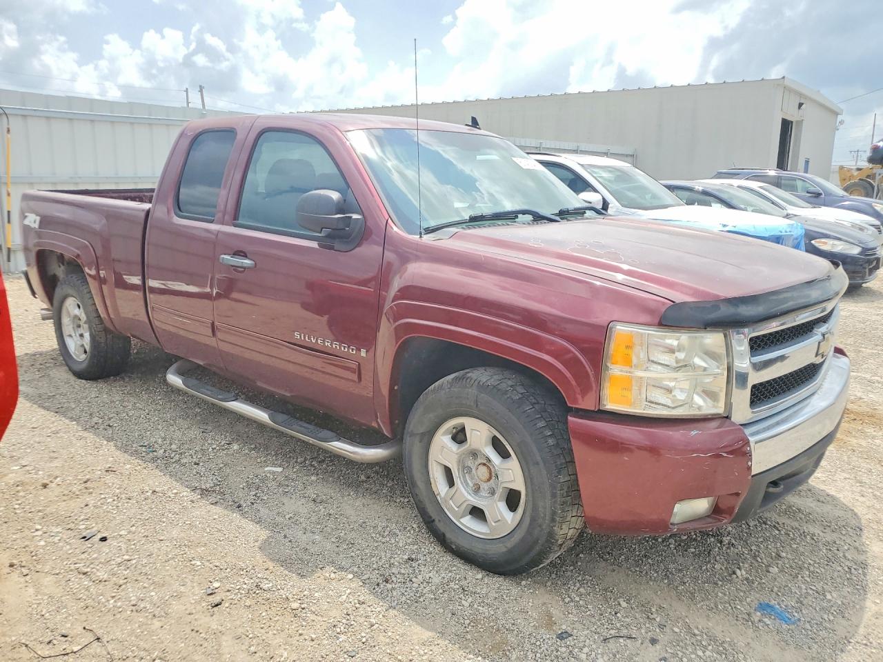 2008 Chevrolet Silverado K1500 Red vin: 2GCEK19J481245711
