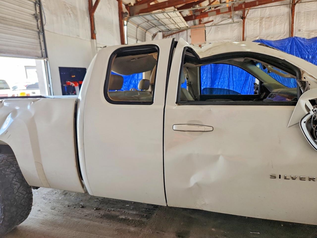 2007 Chevrolet Silverado K1500 White vin: 2GCEK19J571513065
