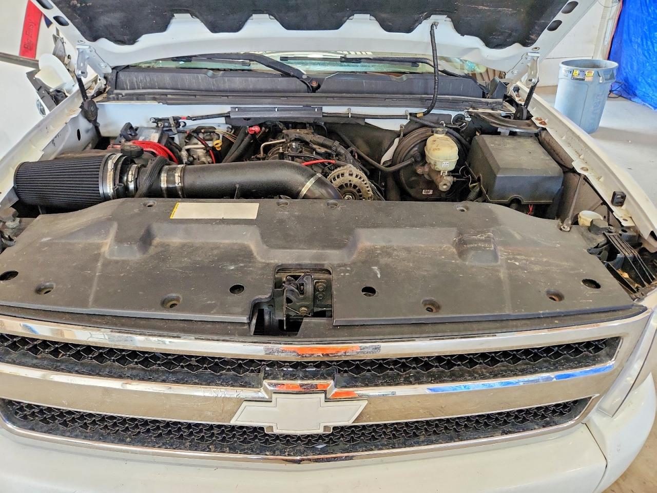 2007 Chevrolet Silverado K1500 White vin: 2GCEK19J571513065