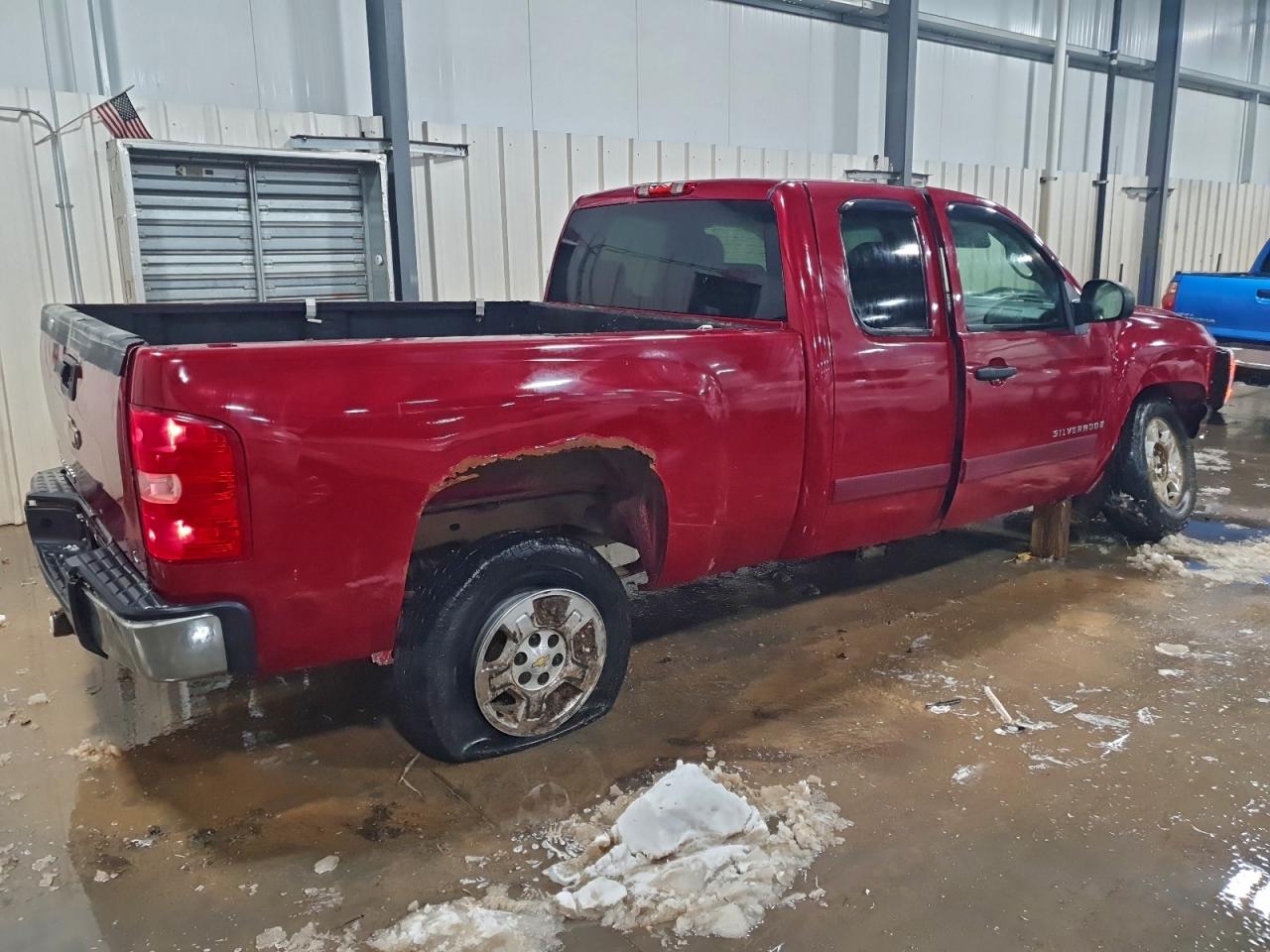 2007 Chevrolet Silverado K1500 Burgundy vin: 2GCEK19J571614347