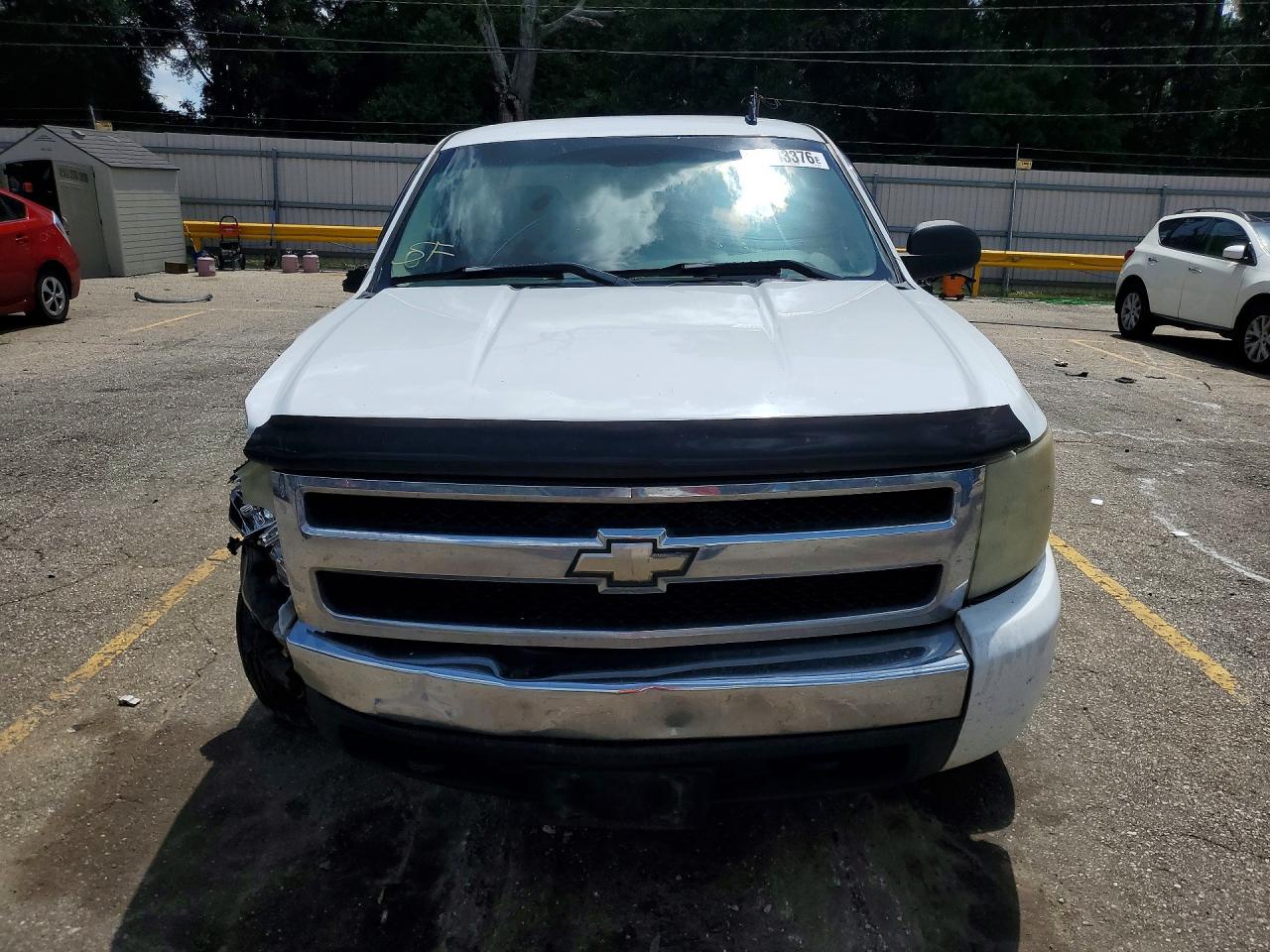 2008 Chevrolet Silverado K1500 White vin: 2GCEK19J581292763