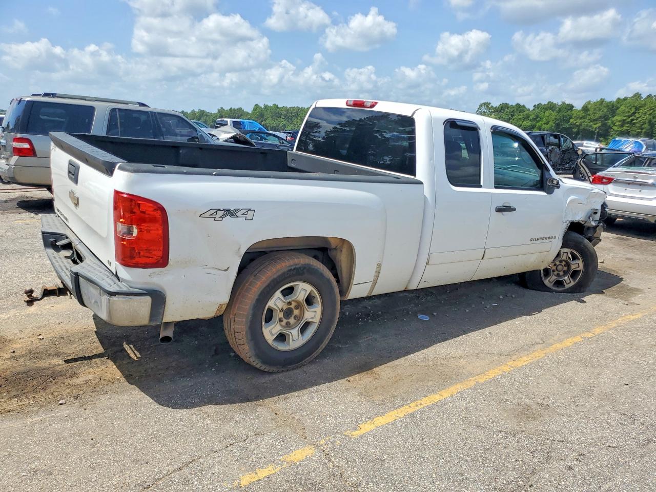 2008 Chevrolet Silverado K1500 White vin: 2GCEK19J581292763