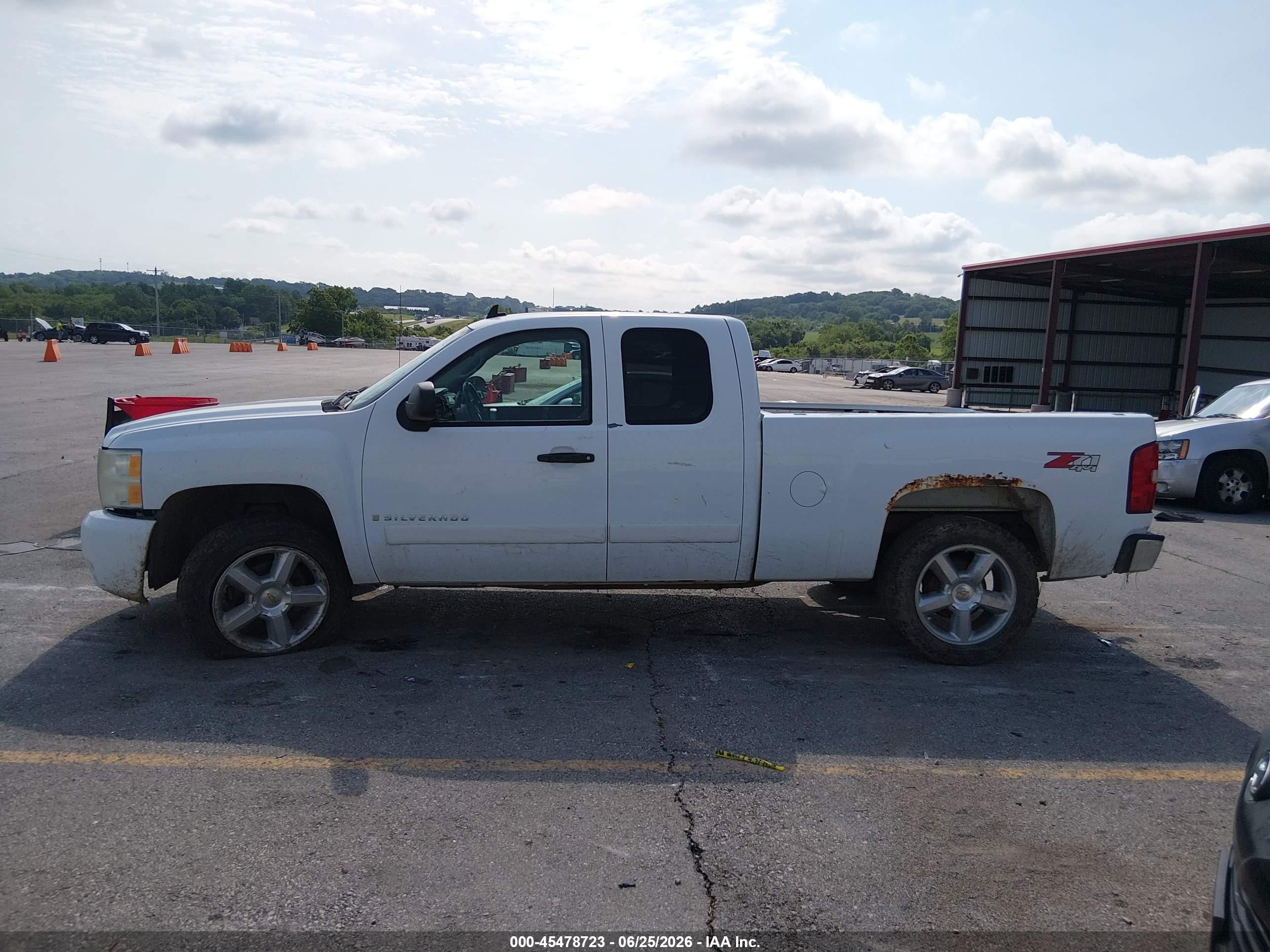 2008 Chevrolet Silverado 1500 Lt1 White vin: 2GCEK19J581306483