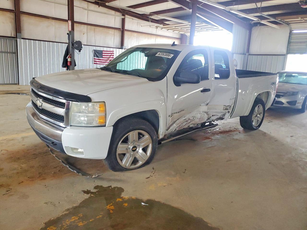 2008 Chevrolet Silverado K1500 Белый vin: 2GCEK19J781319199