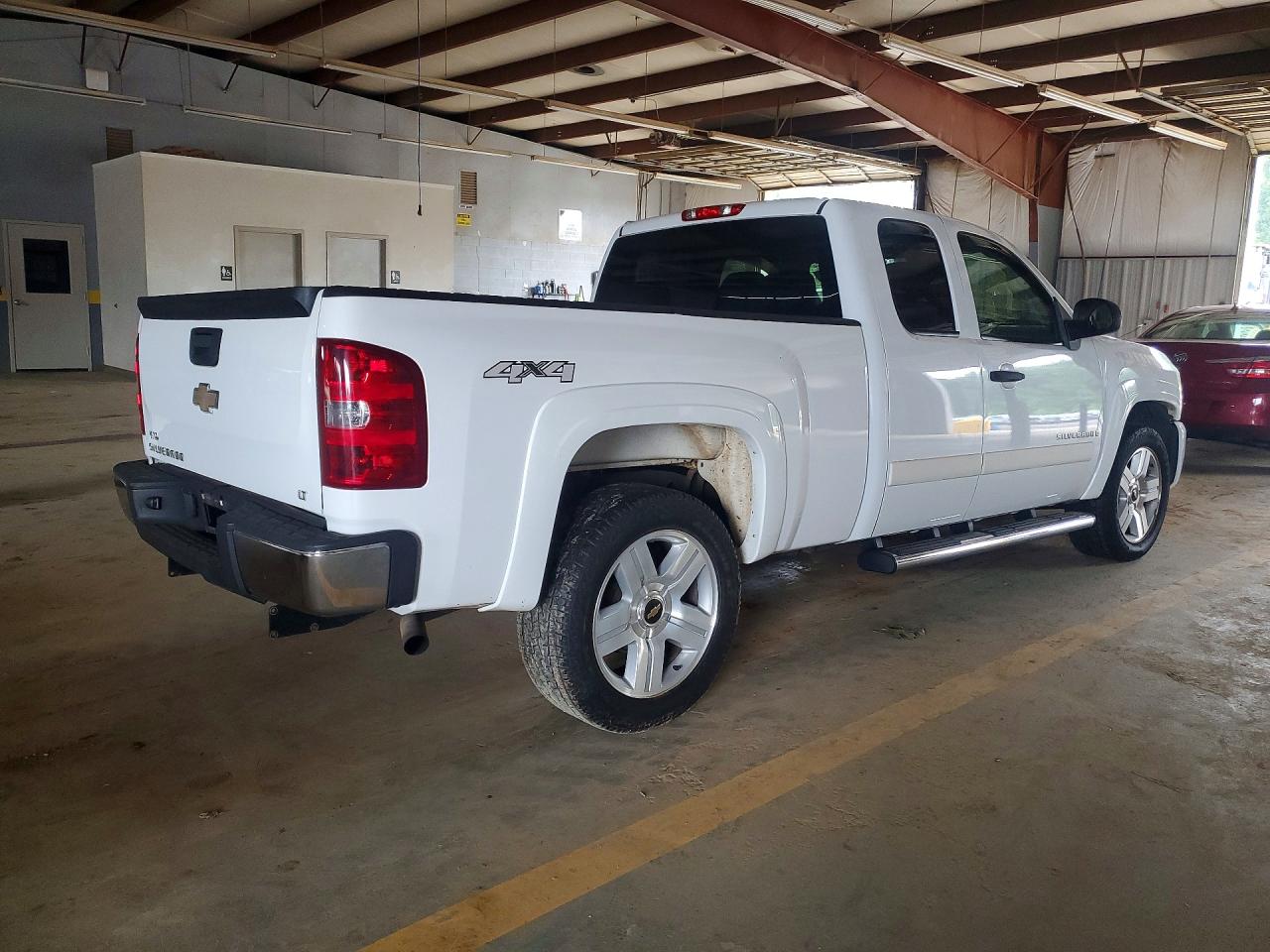 2008 Chevrolet Silverado K1500 Белый vin: 2GCEK19J781319199
