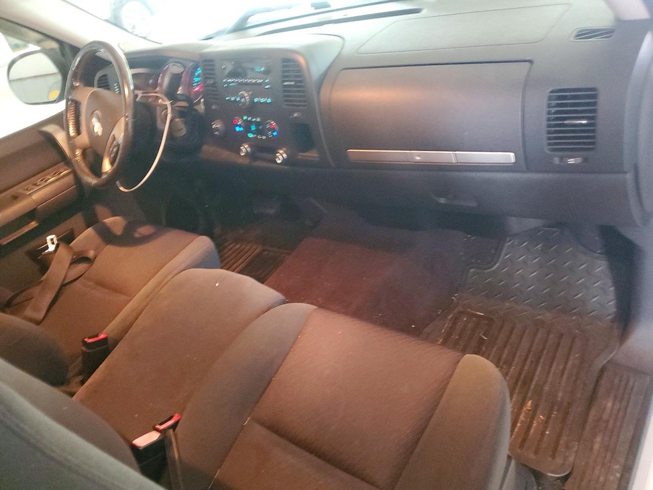 2008 Chevrolet Silverado K1500 Белый vin: 2GCEK19J781319199