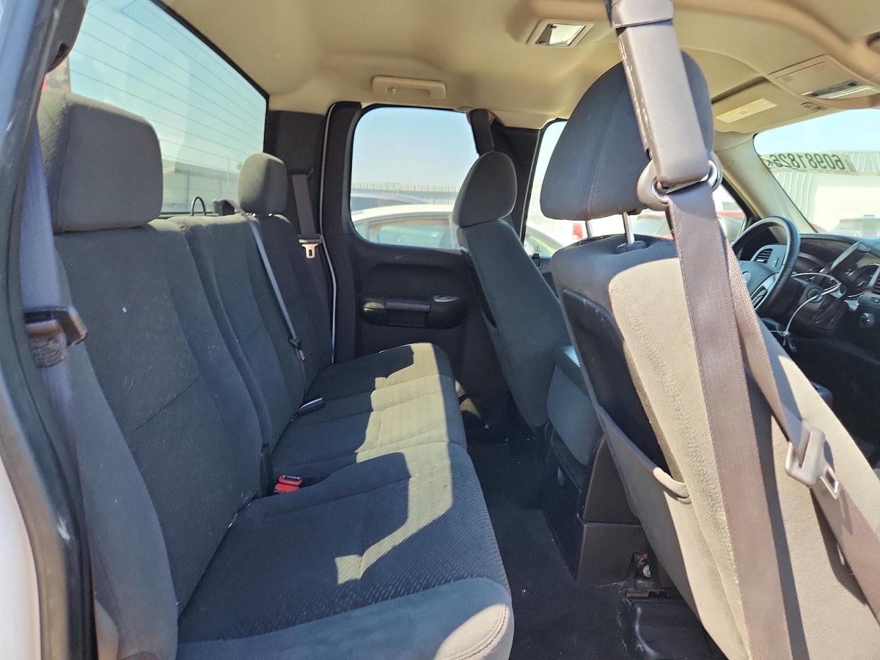 2007 Chevrolet Silverado K1500 White vin: 2GCEK19J871704060