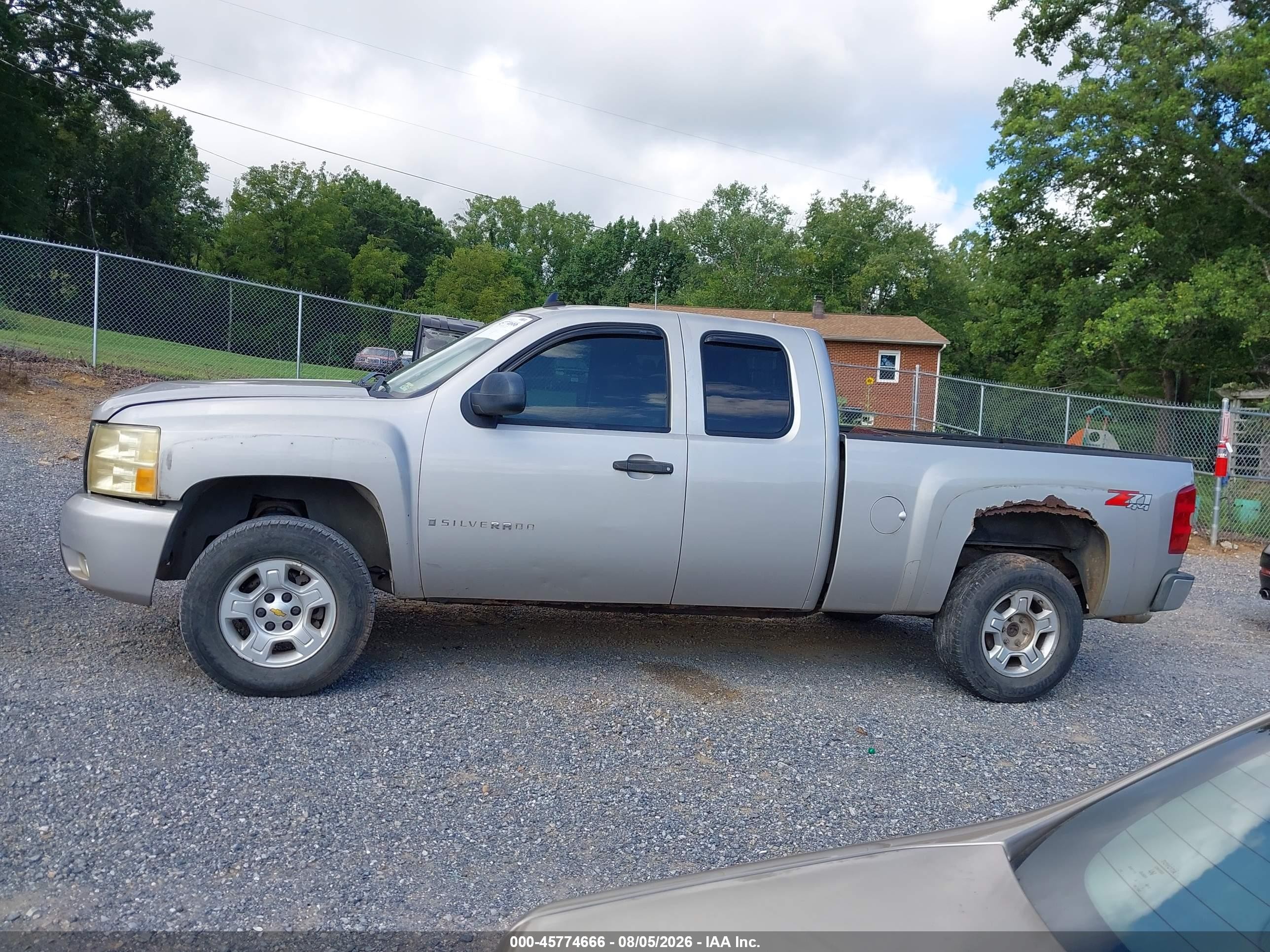 2007 Chevrolet Silverado 1500 Lt1 Серебряный vin: 2GCEK19J971613718