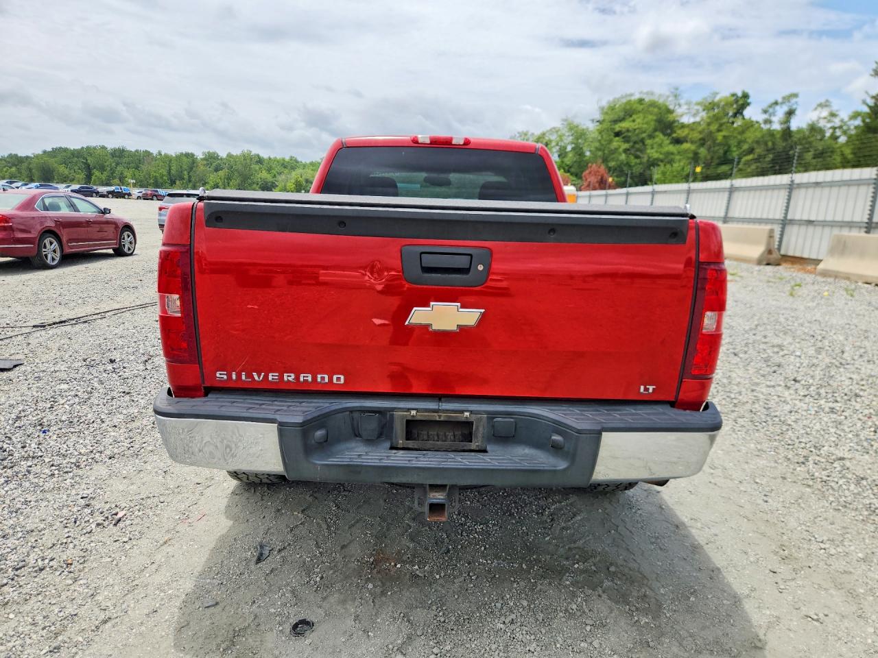 2008 Chevrolet Silverado K1500 Red vin: 2GCEK19JX81272623