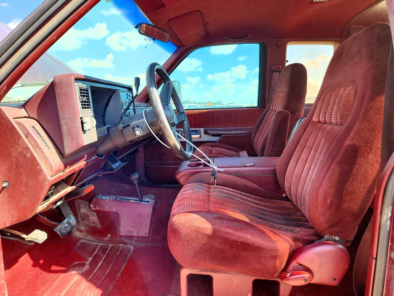 1993 Chevrolet Gmt-400 K1500 Two Tone vin: 2GCEK19K1P1271352
