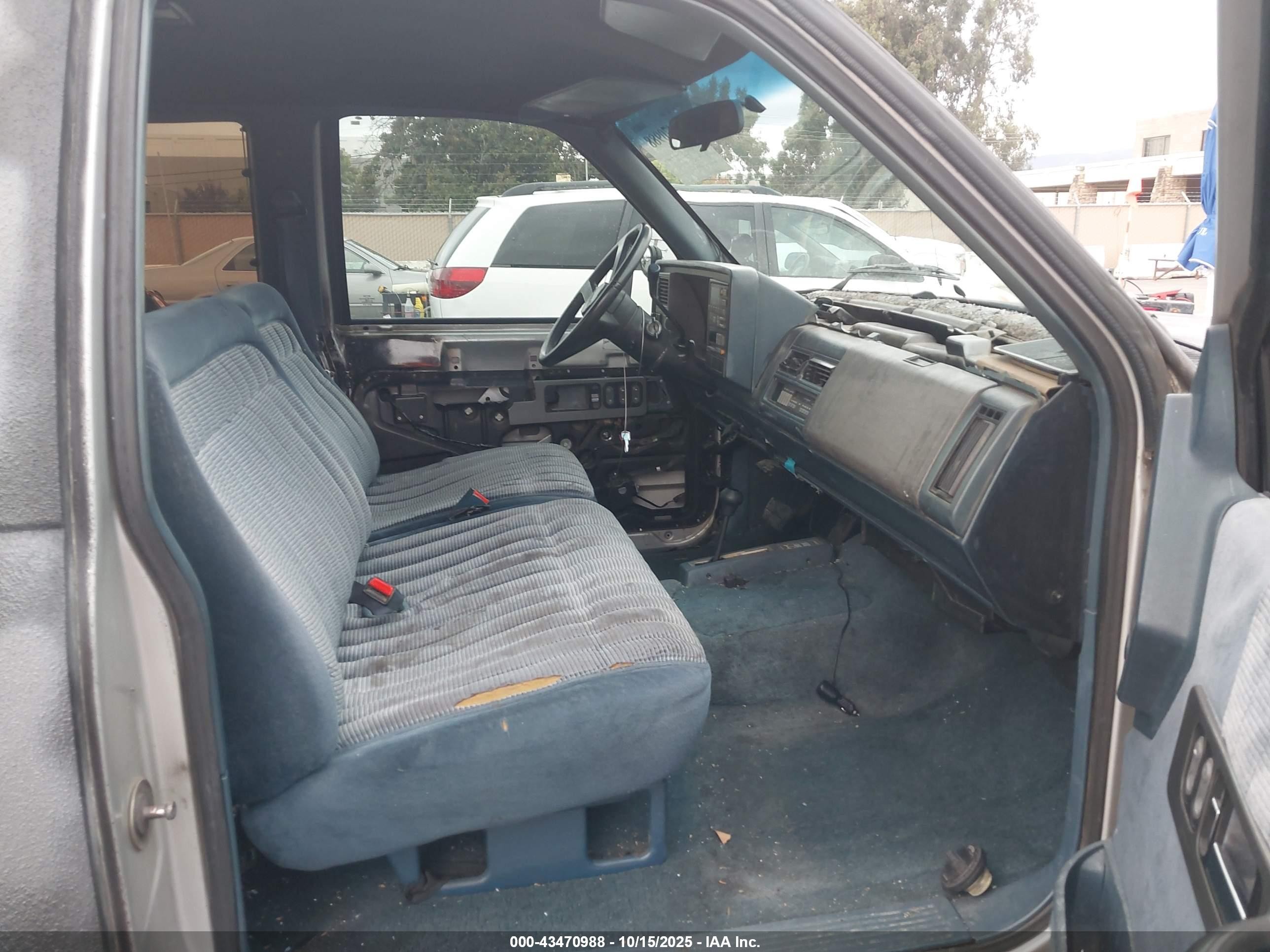 1991 Chevrolet Gmt-400 K1500 Gray vin: 2GCEK19K2M1146579