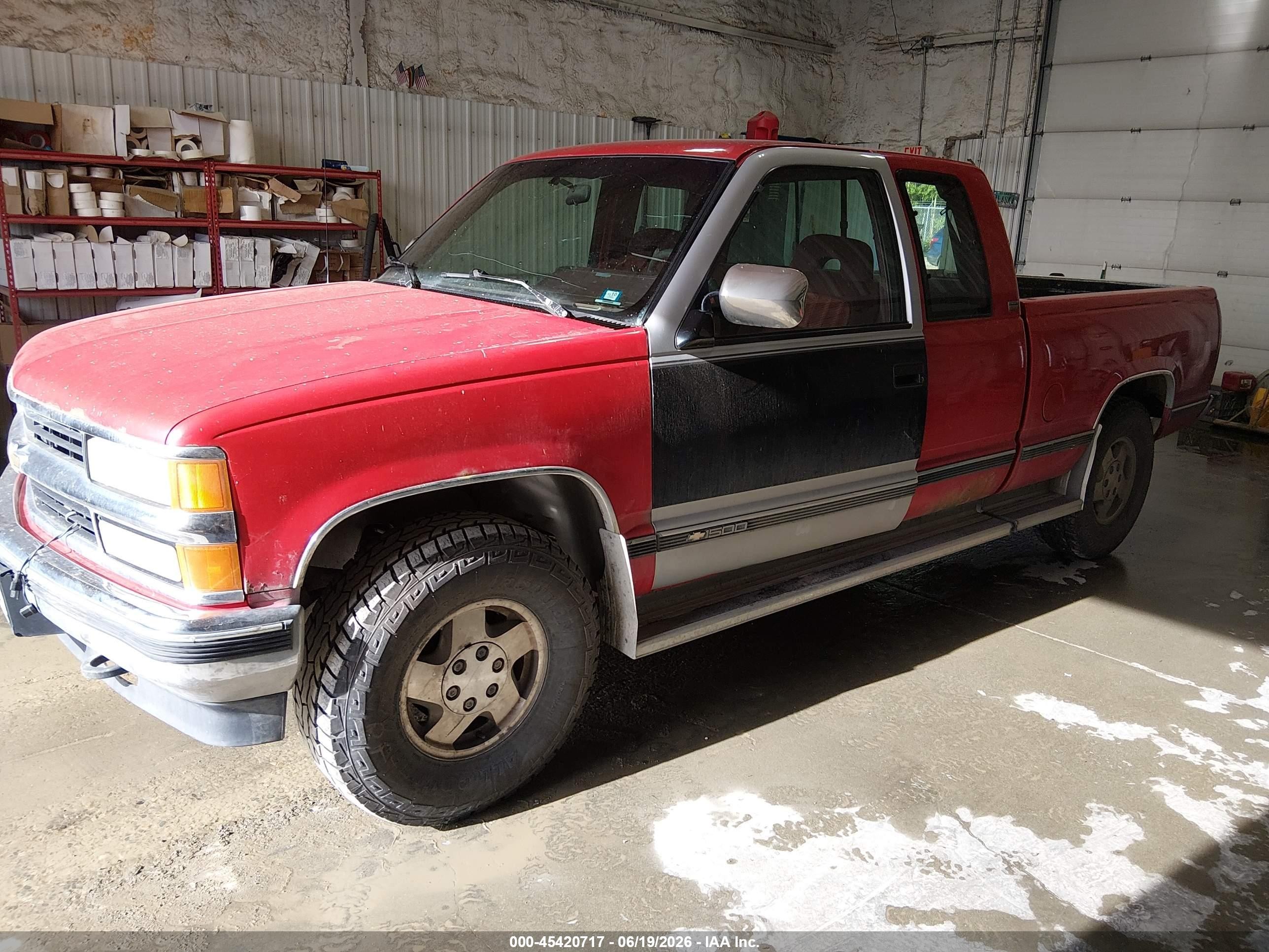 1994 Chevrolet Gmt-400 K1500 Red vin: 2GCEK19K4R1127166