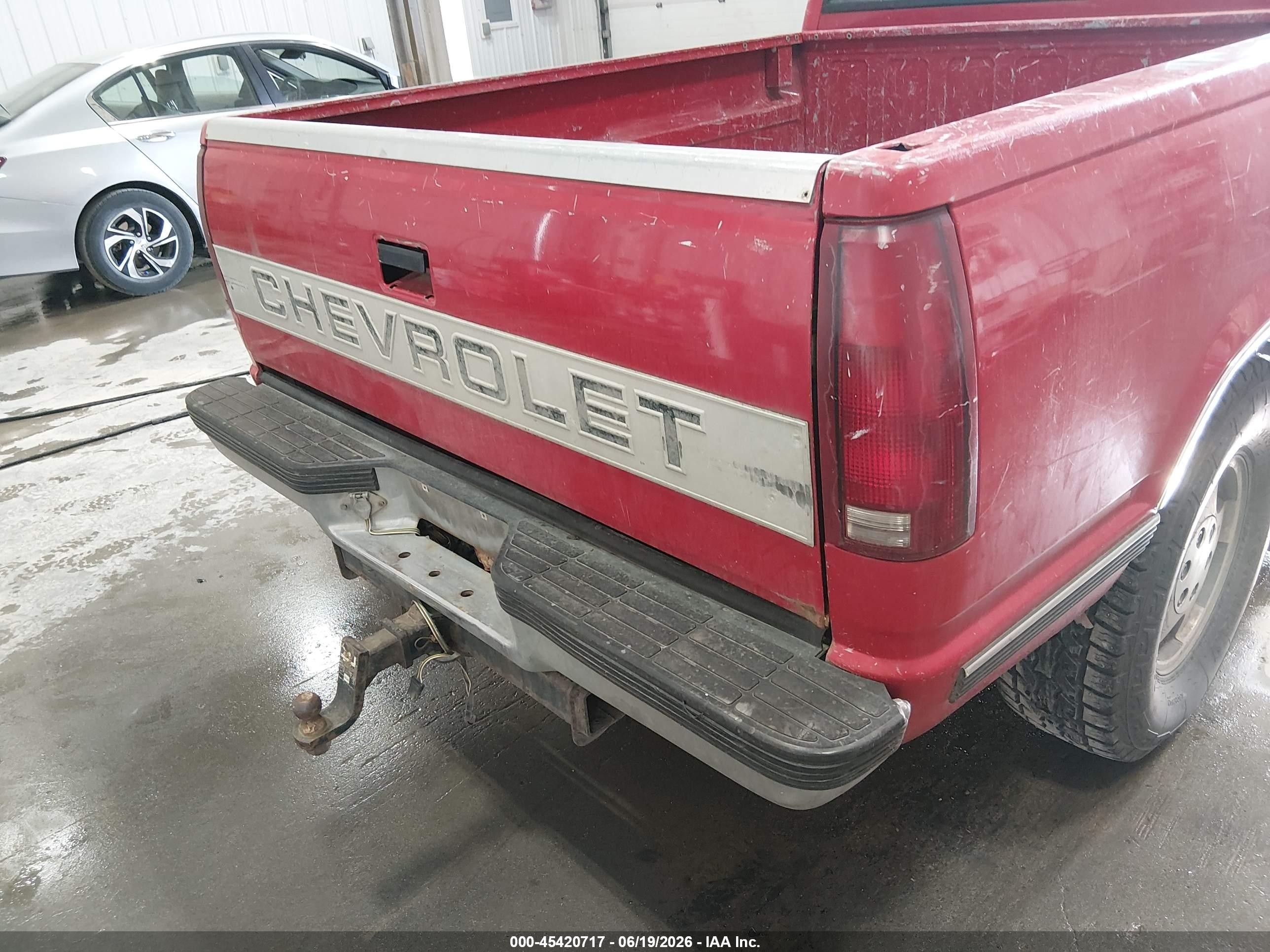 1994 Chevrolet Gmt-400 K1500 Red vin: 2GCEK19K4R1127166