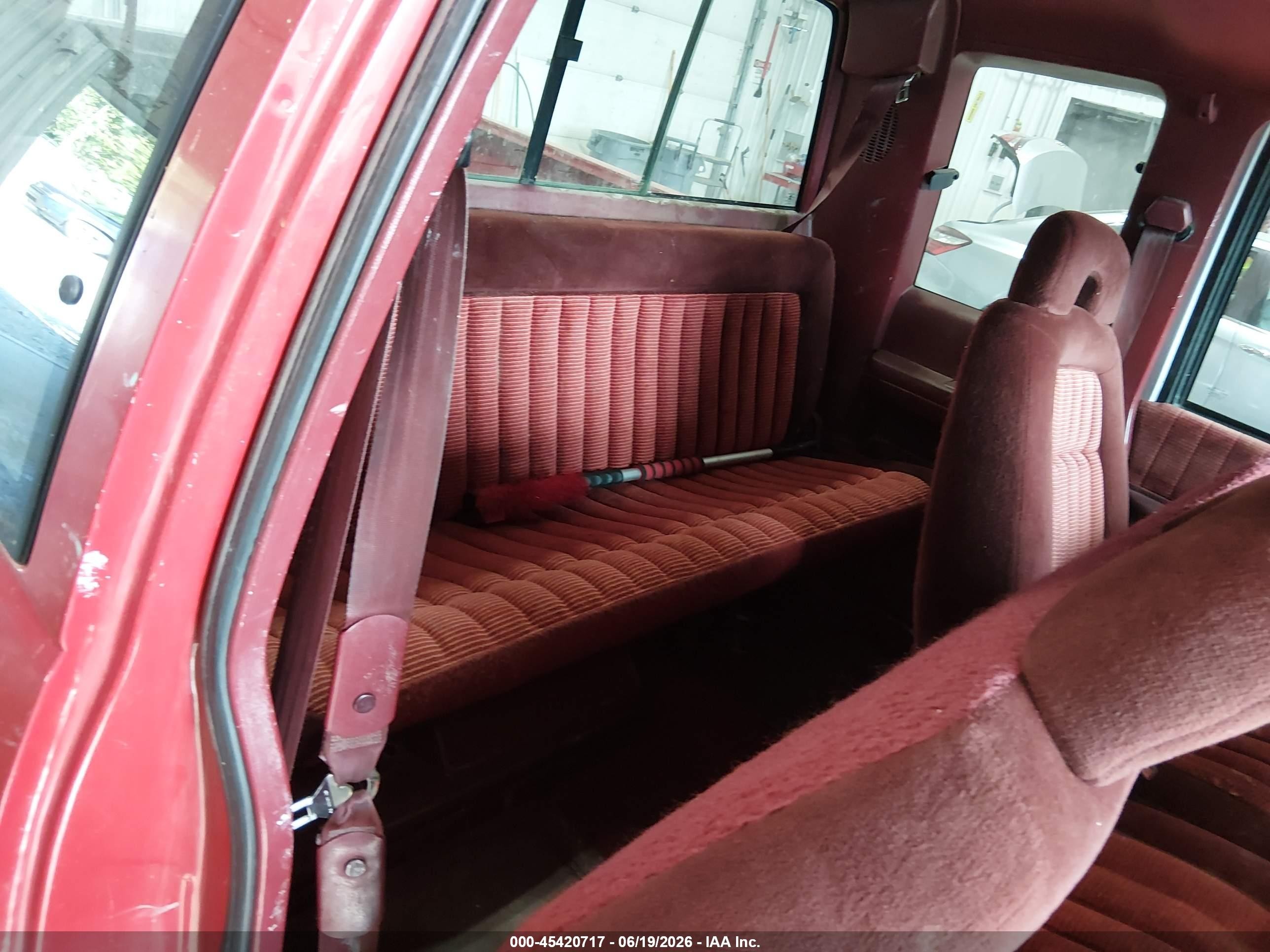 1994 Chevrolet Gmt-400 K1500 Red vin: 2GCEK19K4R1127166