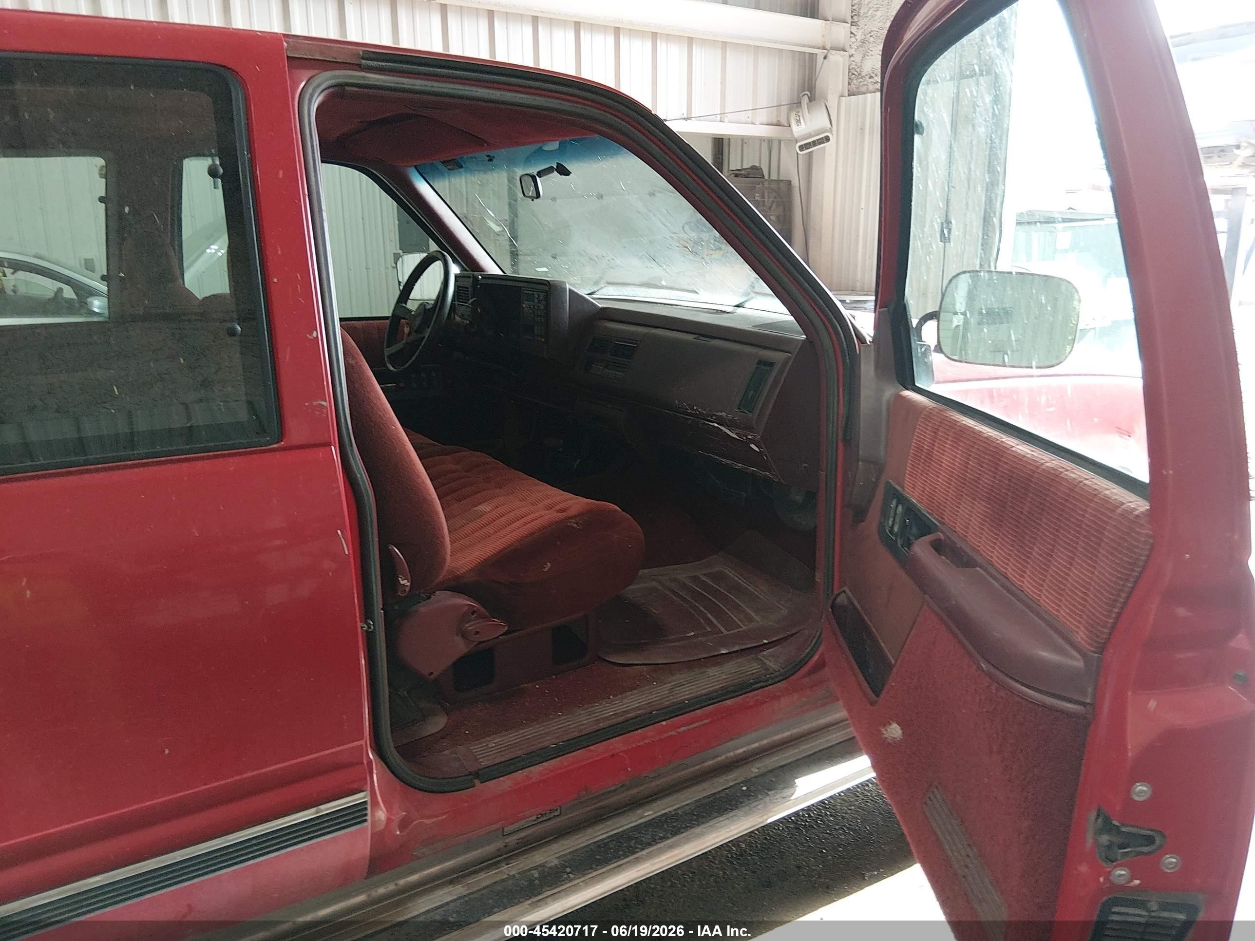 1994 Chevrolet Gmt-400 K1500 Red vin: 2GCEK19K4R1127166