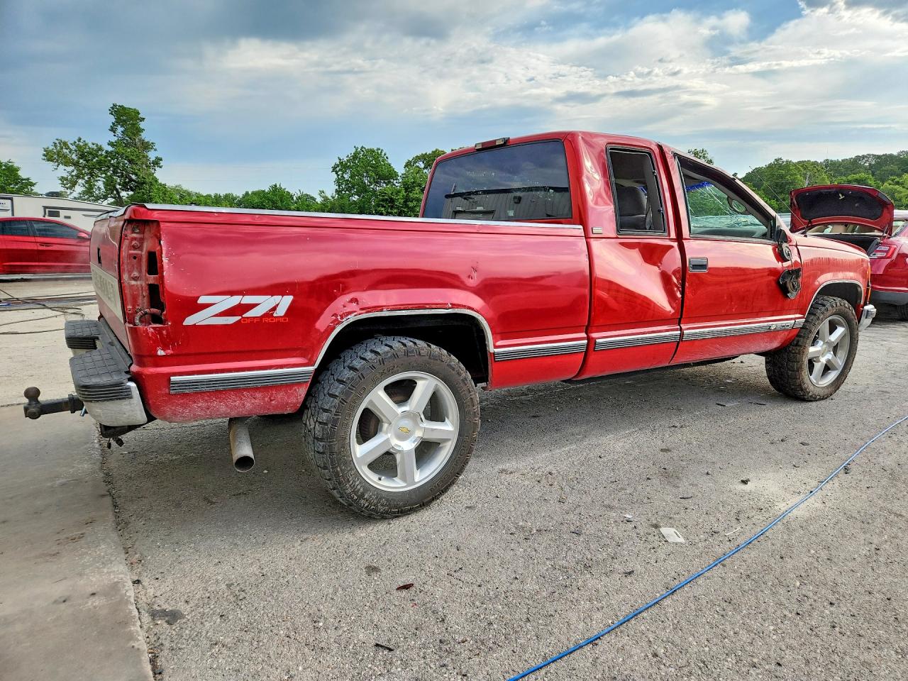 1995 Chevrolet Gmt-400 K1500 Red vin: 2GCEK19K5S1232577