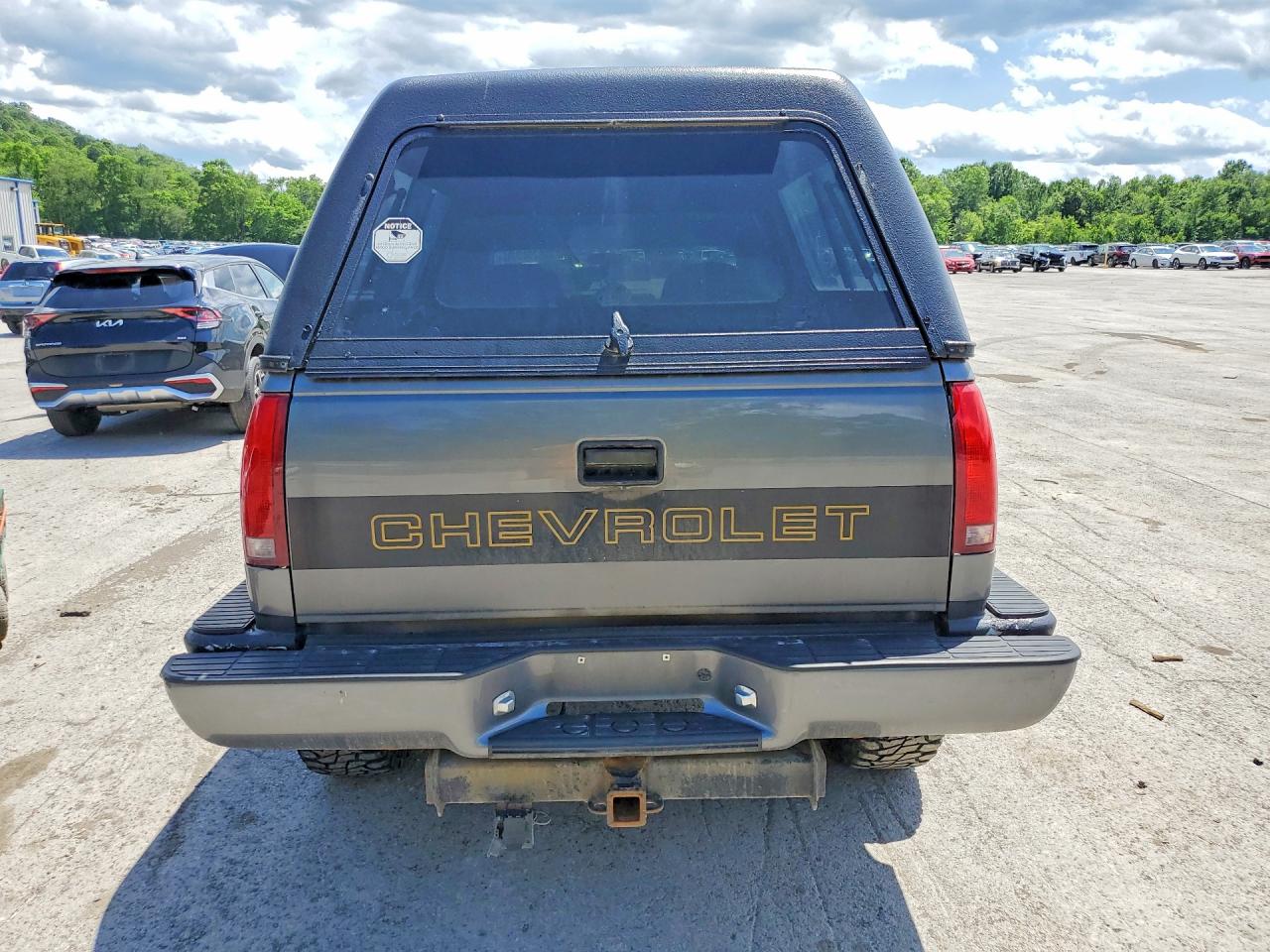 1992 Chevrolet Gmt-400 K1500 Gray vin: 2GCEK19K6N1251434