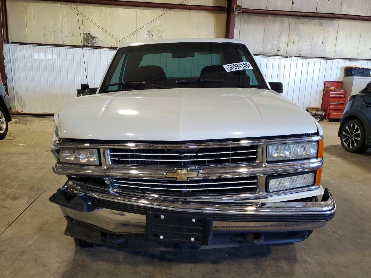 1994 Chevrolet Gmt-400 K1500 White vin: 2GCEK19K6R1263492