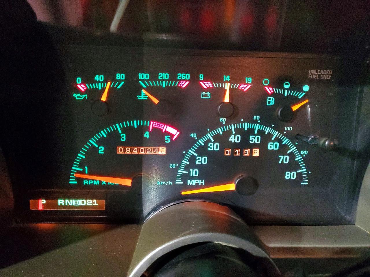 1994 Chevrolet Gmt-400 K1500 White vin: 2GCEK19K6R1263492