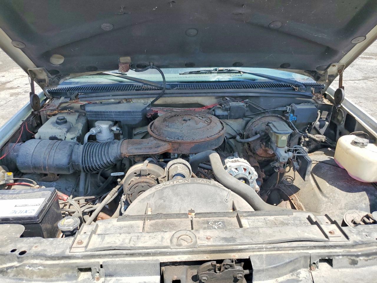 1991 Chevrolet Gmt-400 K1500 Двухцветный vin: 2GCEK19K7M1150420