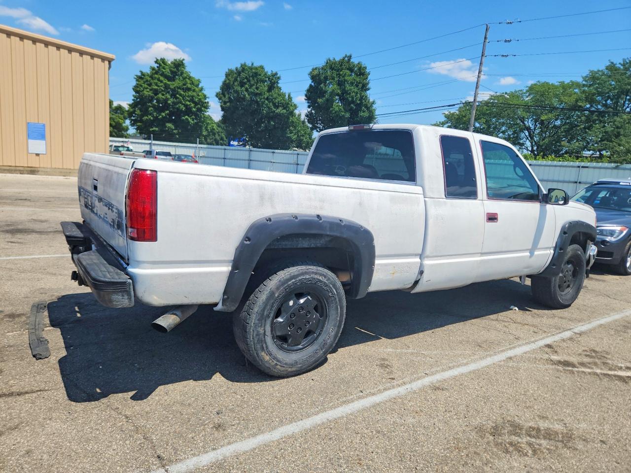 1995 Chevrolet Gmt-400 K1500 White vin: 2GCEK19K8S1262124