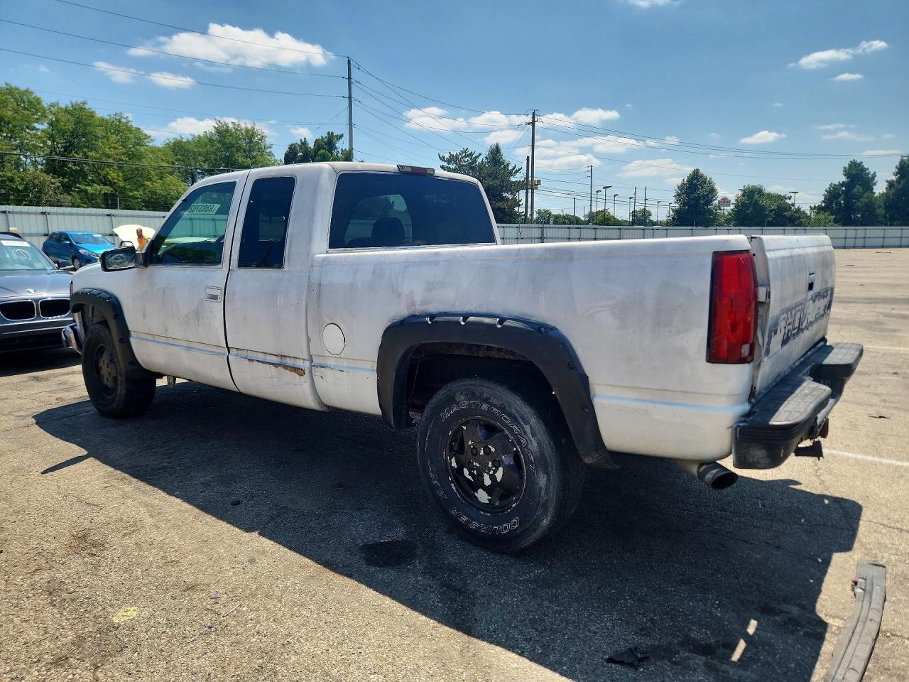 1995 Chevrolet Gmt-400 K1500 White vin: 2GCEK19K8S1262124