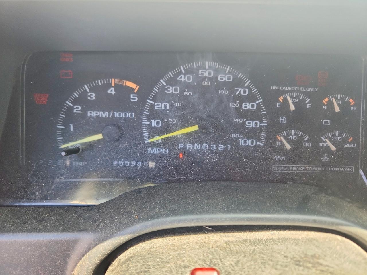1995 Chevrolet Gmt-400 K1500 White vin: 2GCEK19K8S1262124