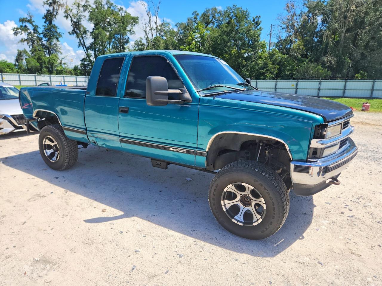 1995 Chevrolet Gmt-400 K1500 Turquoise vin: 2GCEK19K8S1299027