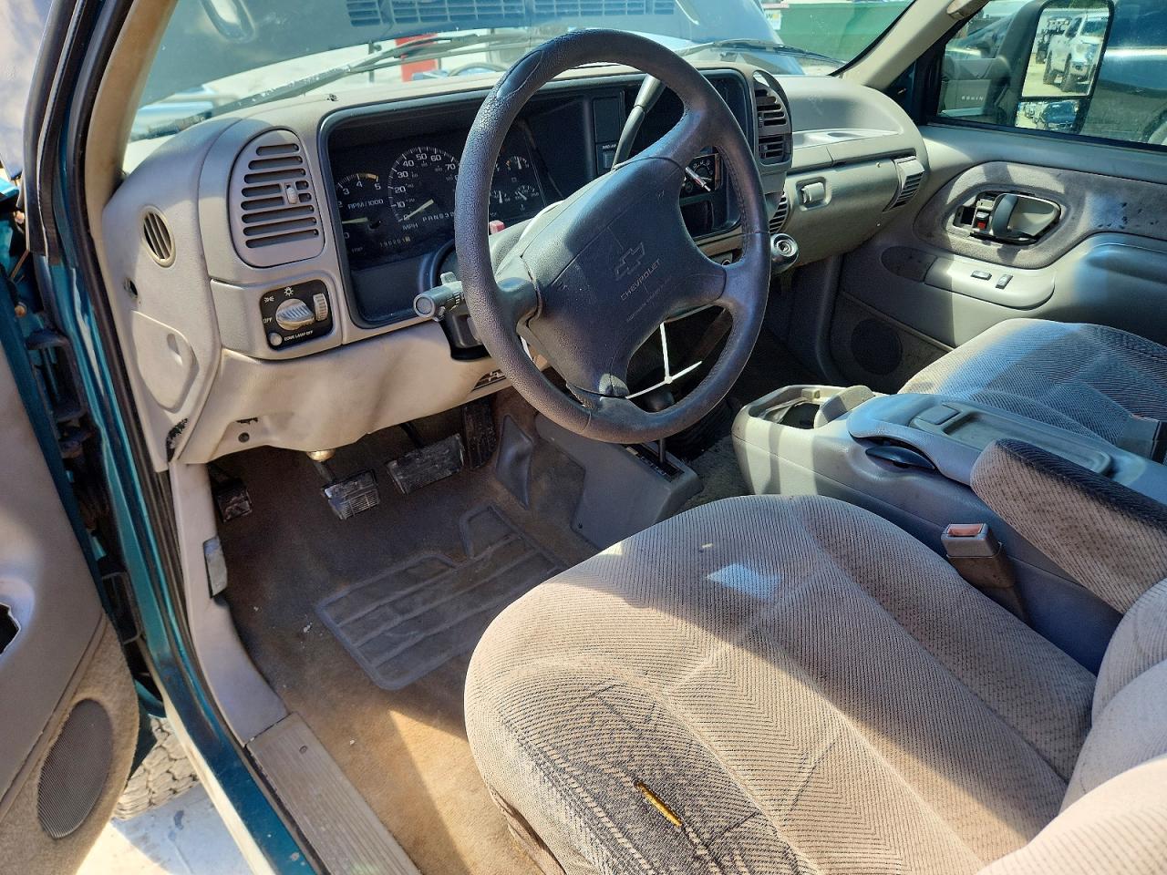 1995 Chevrolet Gmt-400 K1500 Turquoise vin: 2GCEK19K8S1299027