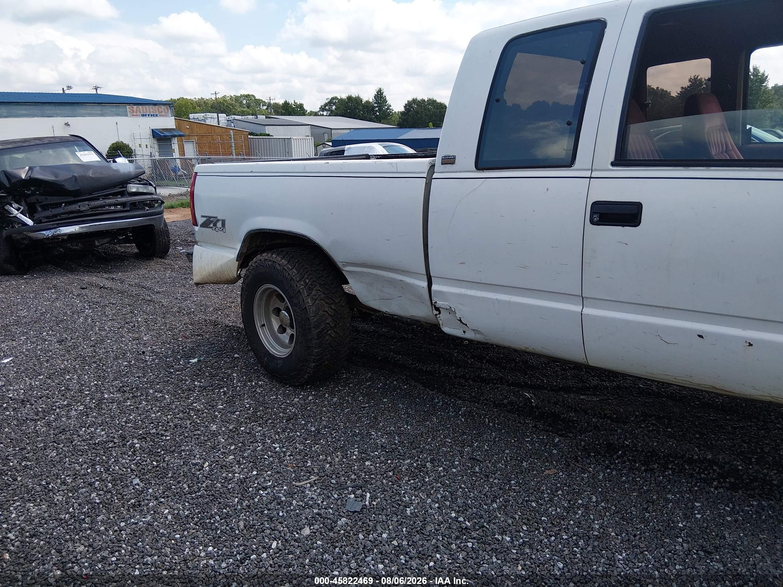 1993 Chevrolet Gmt-400 K1500 White vin: 2GCEK19K9P1196187