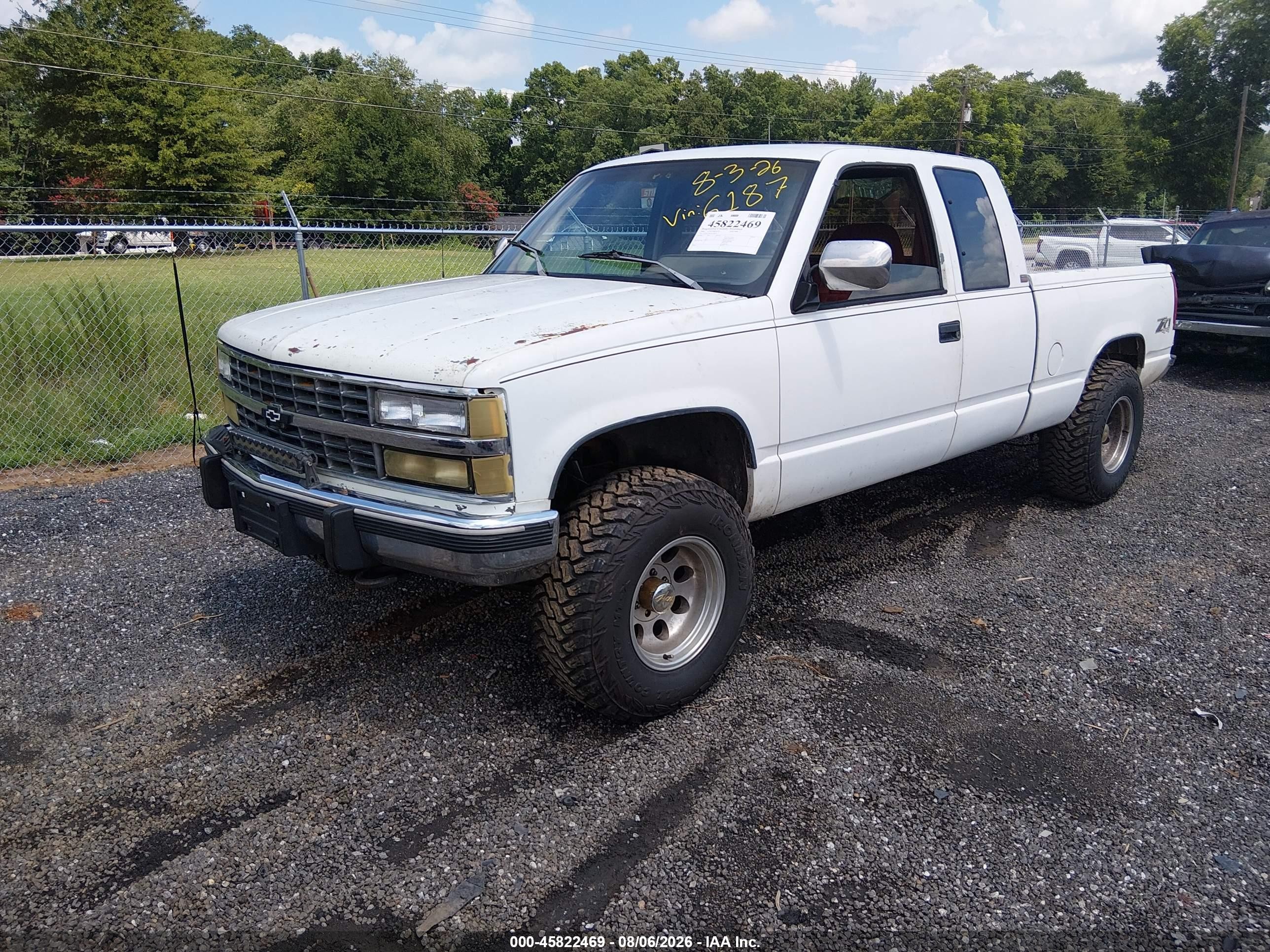 1993 Chevrolet Gmt-400 K1500 White vin: 2GCEK19K9P1196187