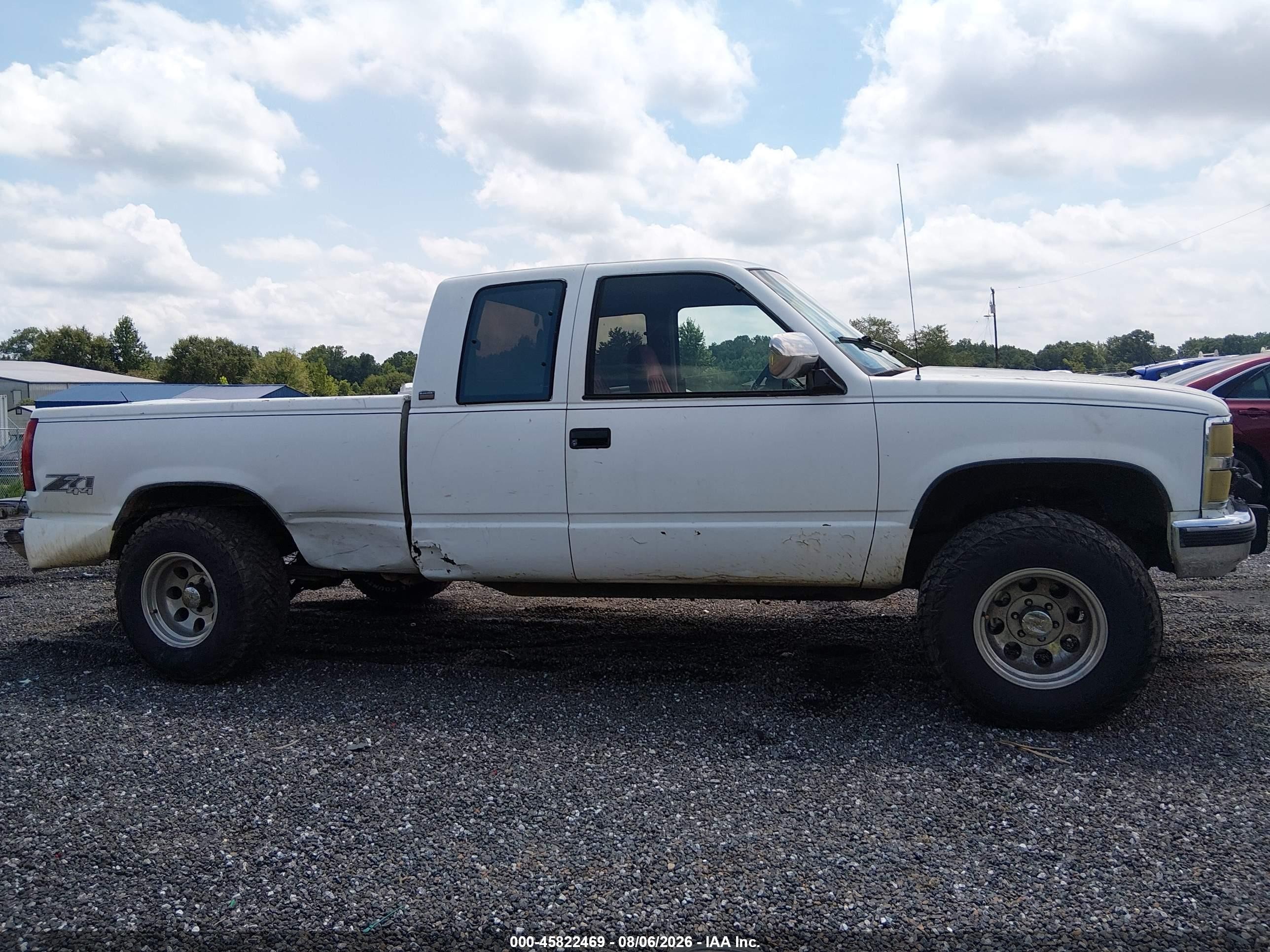 1993 Chevrolet Gmt-400 K1500 White vin: 2GCEK19K9P1196187