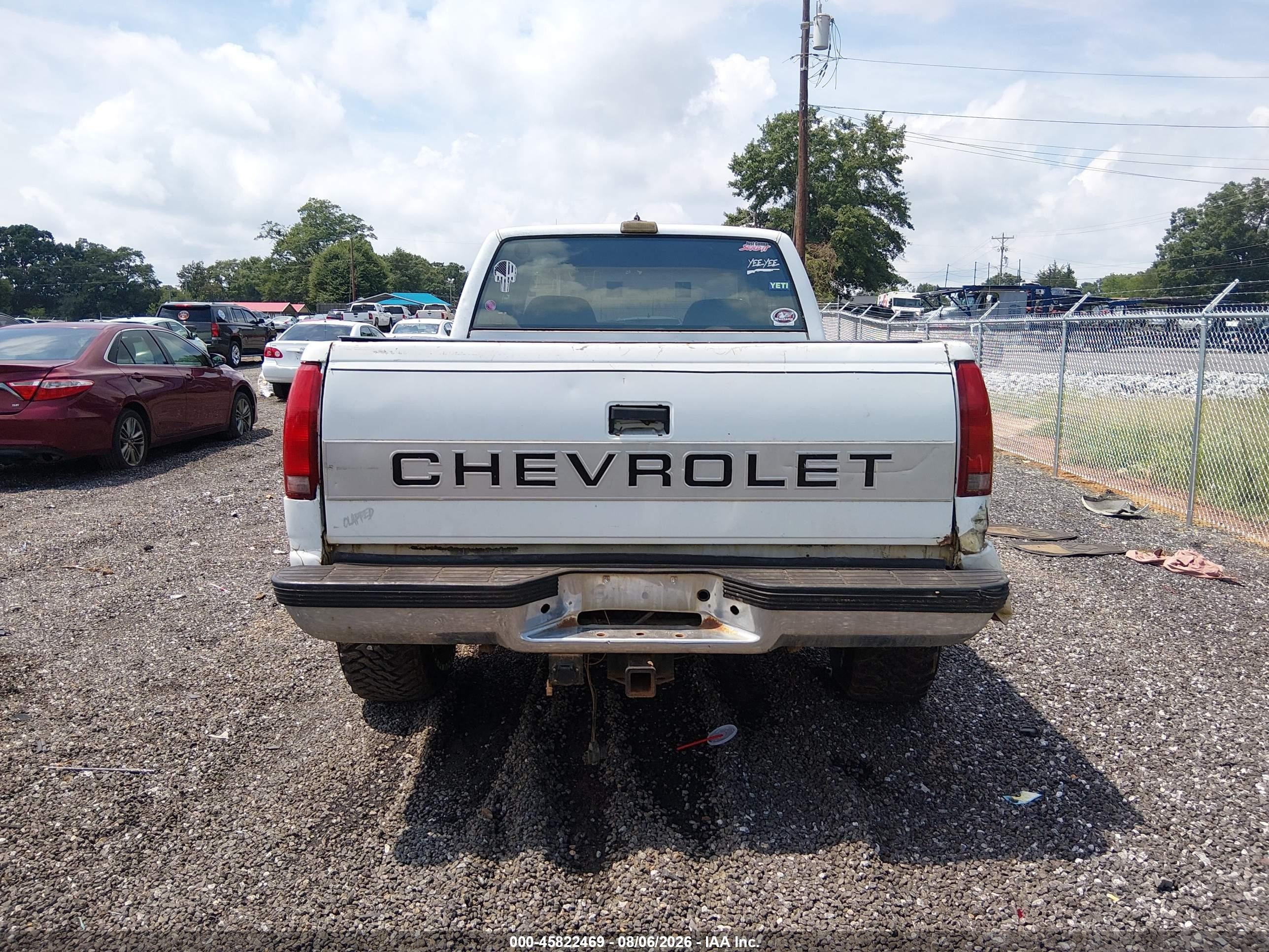 1993 Chevrolet Gmt-400 K1500 White vin: 2GCEK19K9P1196187